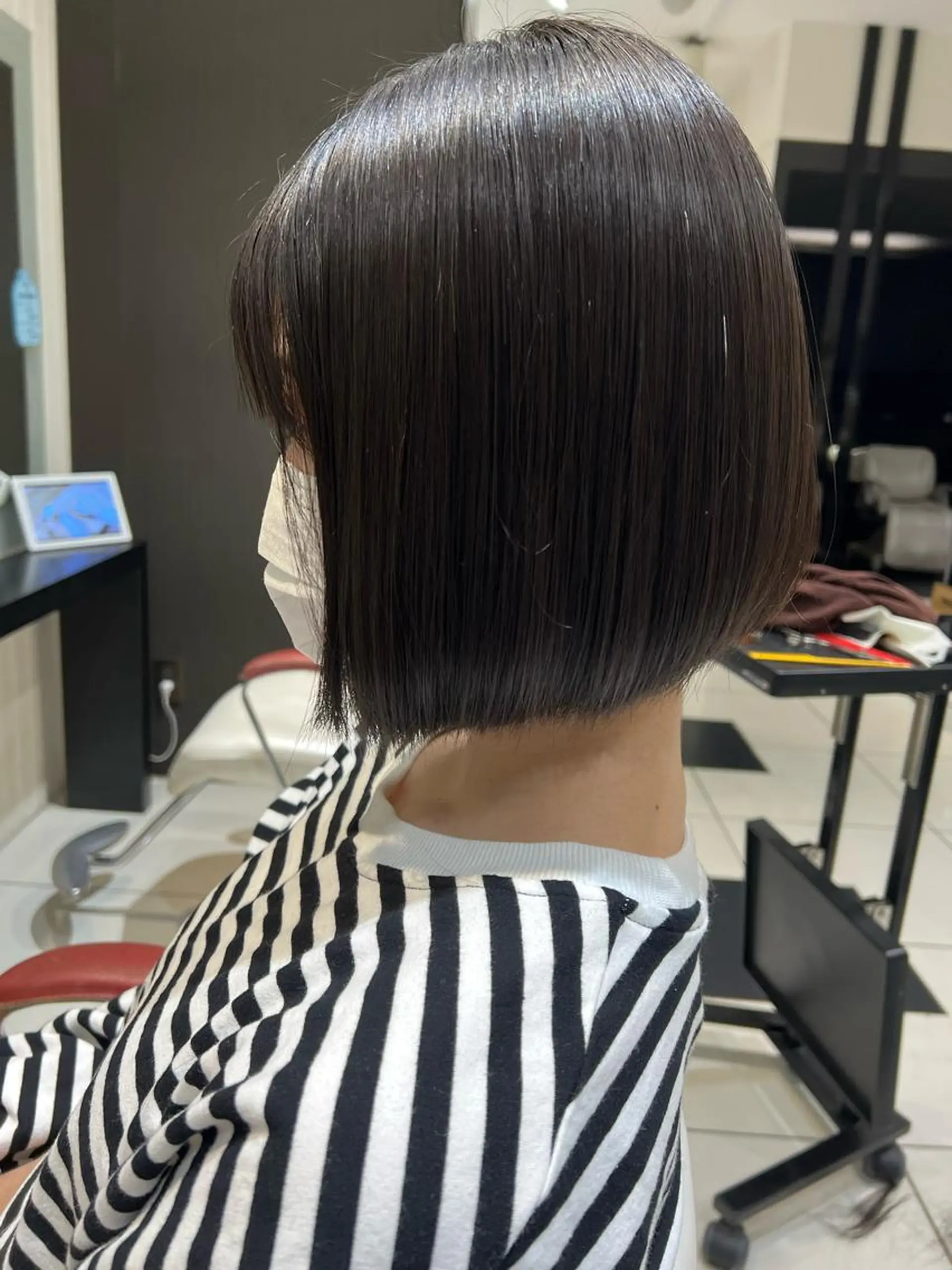 ショート カラー 前下がりボブ ボブ ＊インナーカラー＊ 植松彩音のヘアスタイル