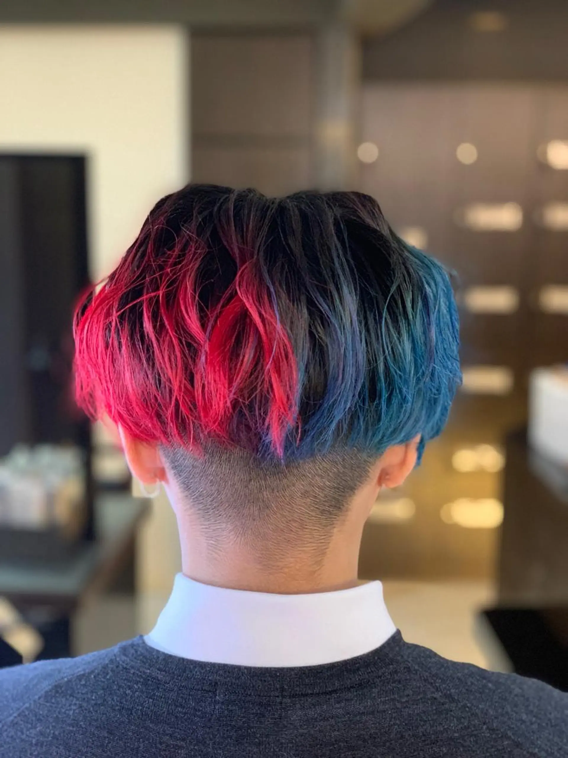 ショート カラー ブルーカラー レッドカラー ツートーンカラー ヘアカラー トリートメント ✂️大門 巧✂️ LAFF難波店のヘアスタイル