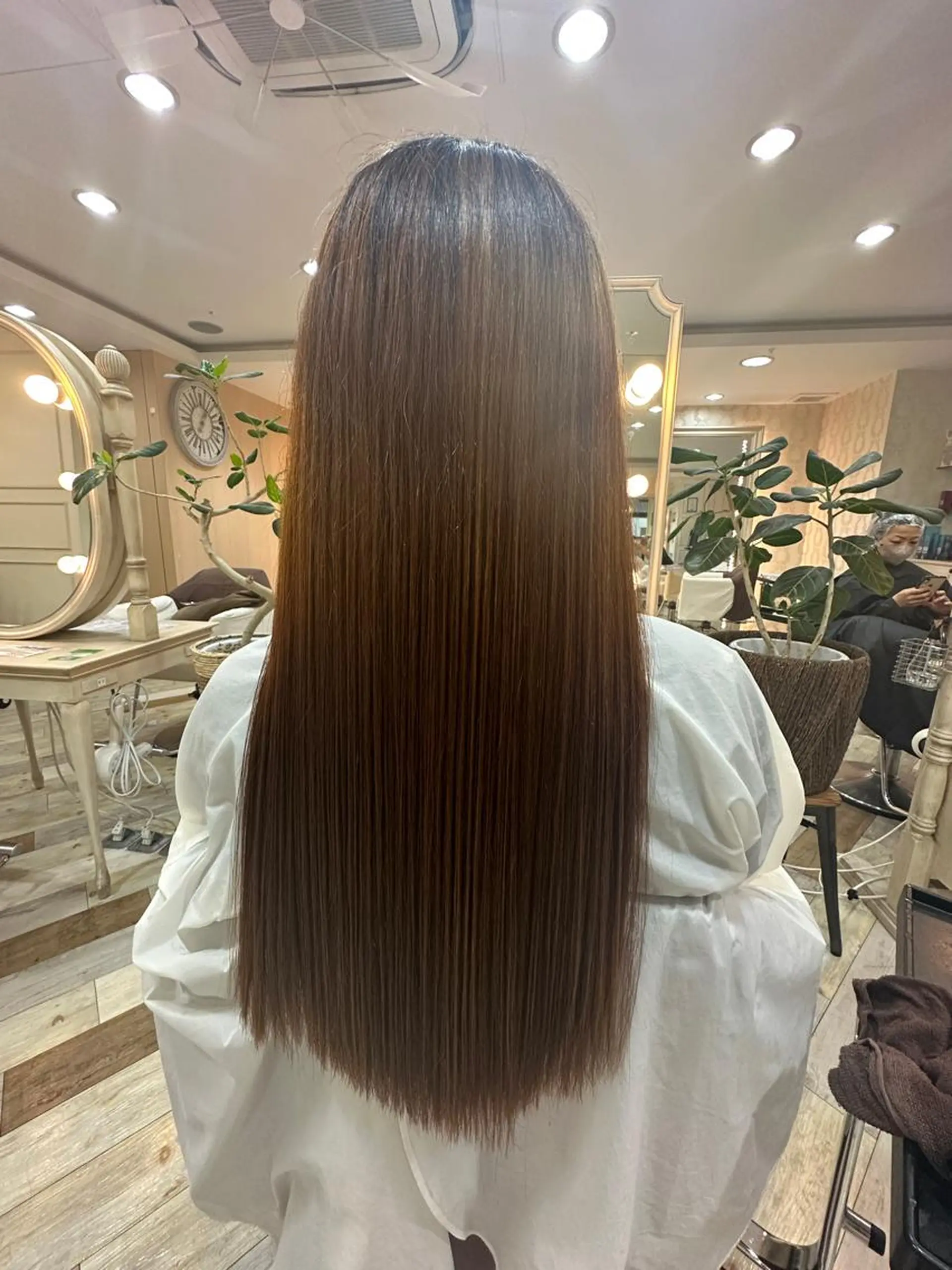 ロング カット ヘアカラー 縮毛矯正 木曜日空きあり‼️ に合わせスタイル👍のヘアスタイル