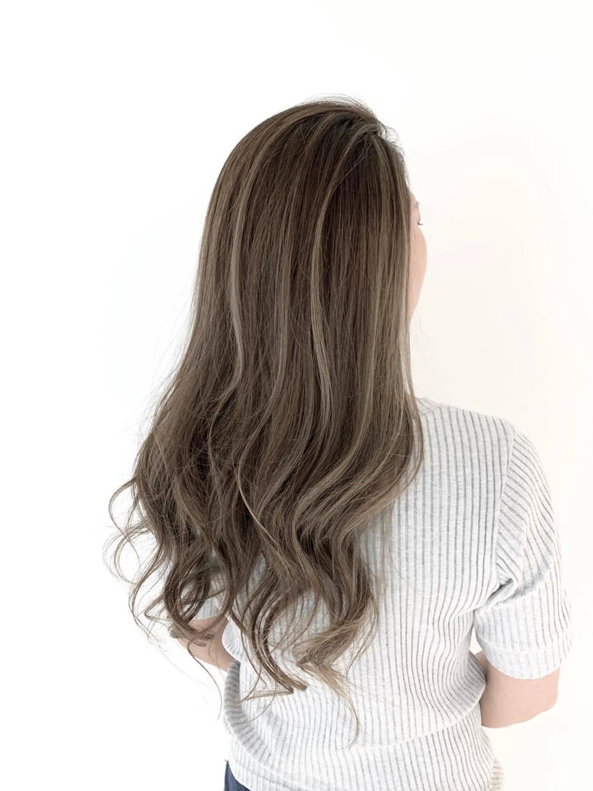 ロング カラー グレージュ ヘアカラー トリートメント ヘッドスパ ヘアセット Akua【代表】 Kazumaのヘアスタイル