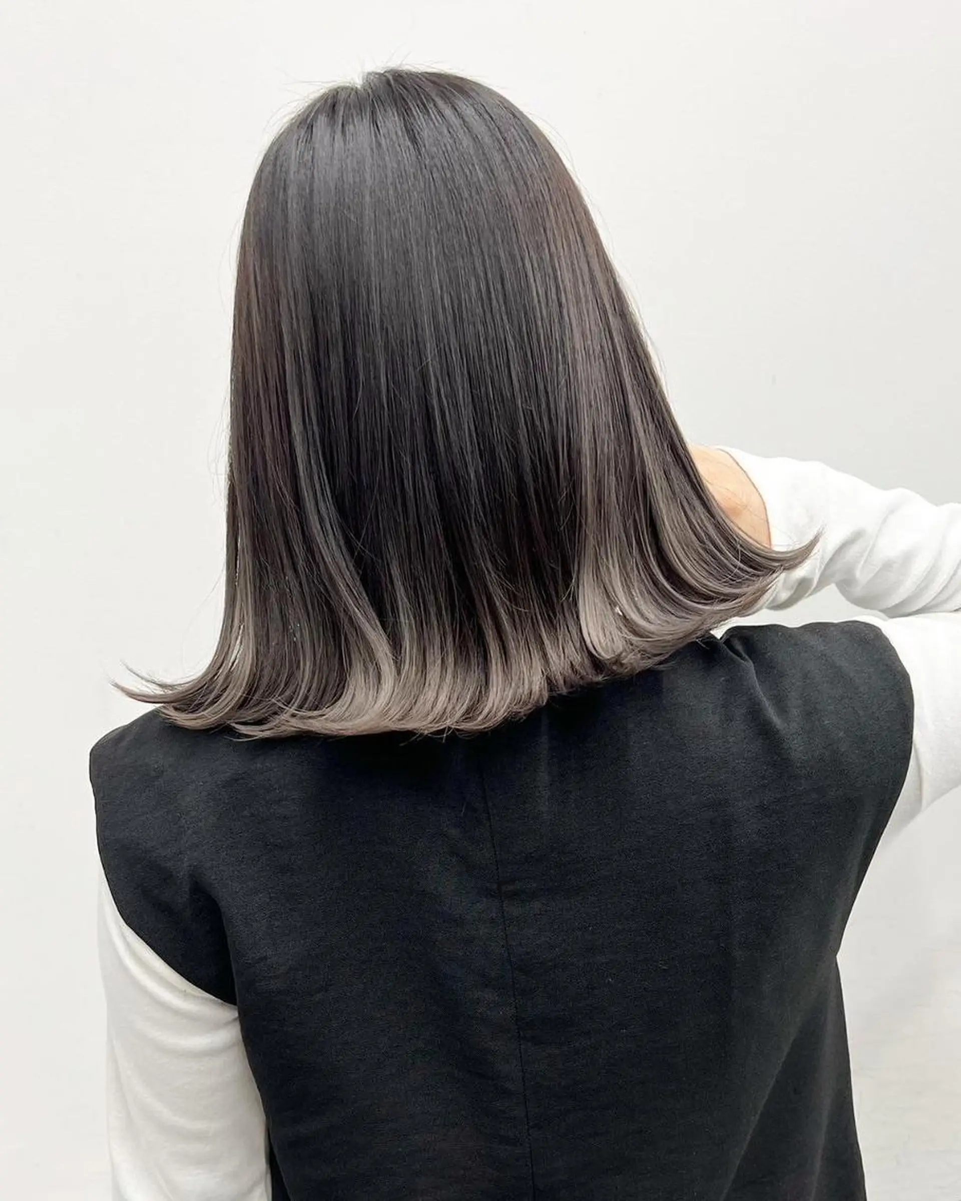 ミディアム 毛流れパーマ&縮毛 ⚔️夢生志(ゆうし)のヘアスタイル