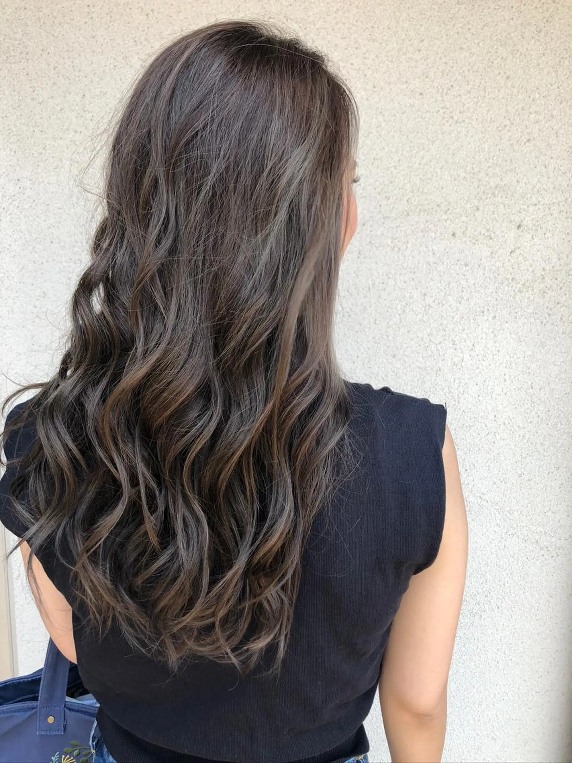 ロング カラー 透明感カラー ハイライトカラー ハイライト CHAiL所属・カラーエクステ koukiのヘアスタイル