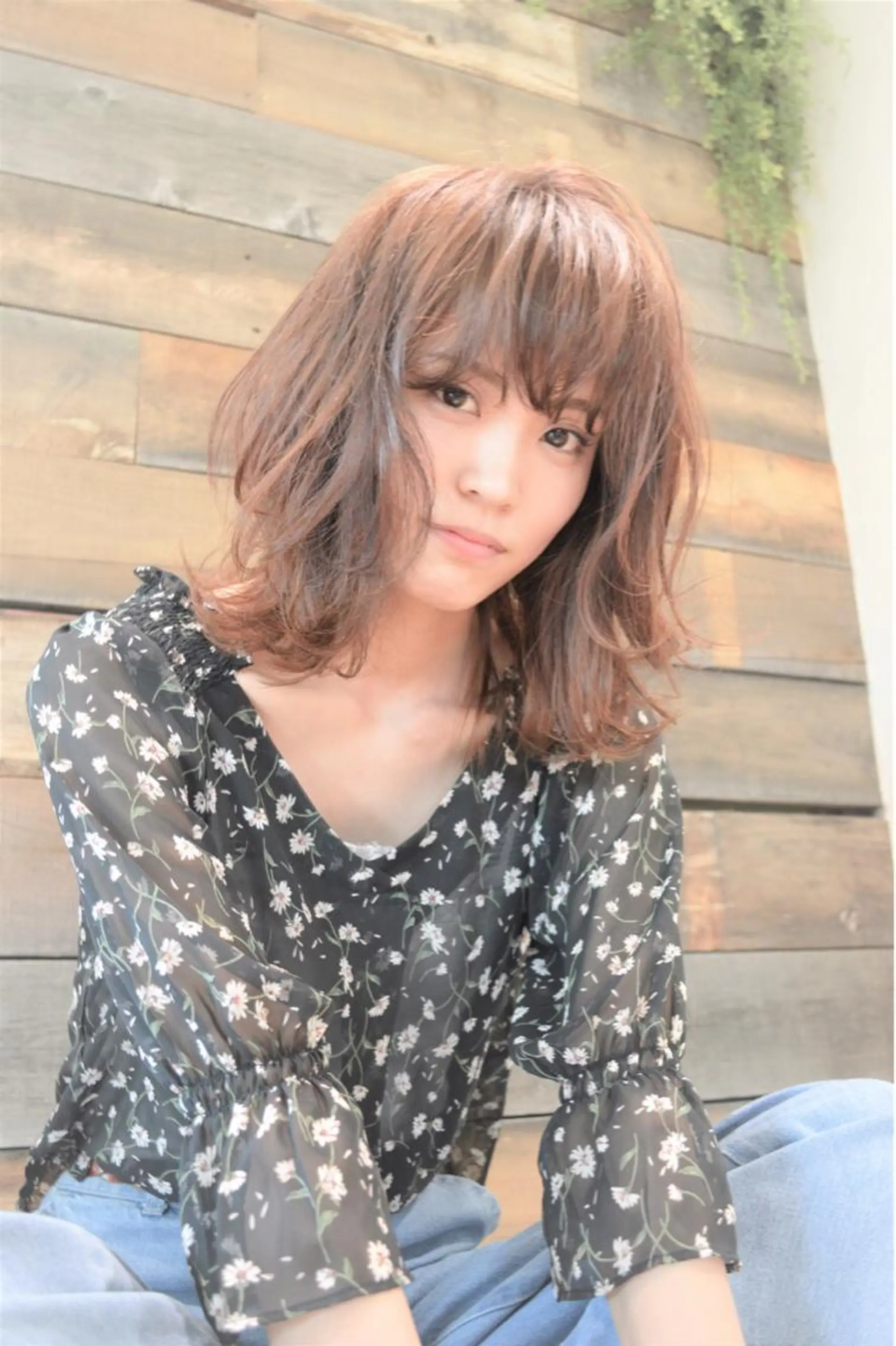 ミディアム カラー イルミナカラー 小顔カット トリートメント 仁 ジンのヘアスタイル