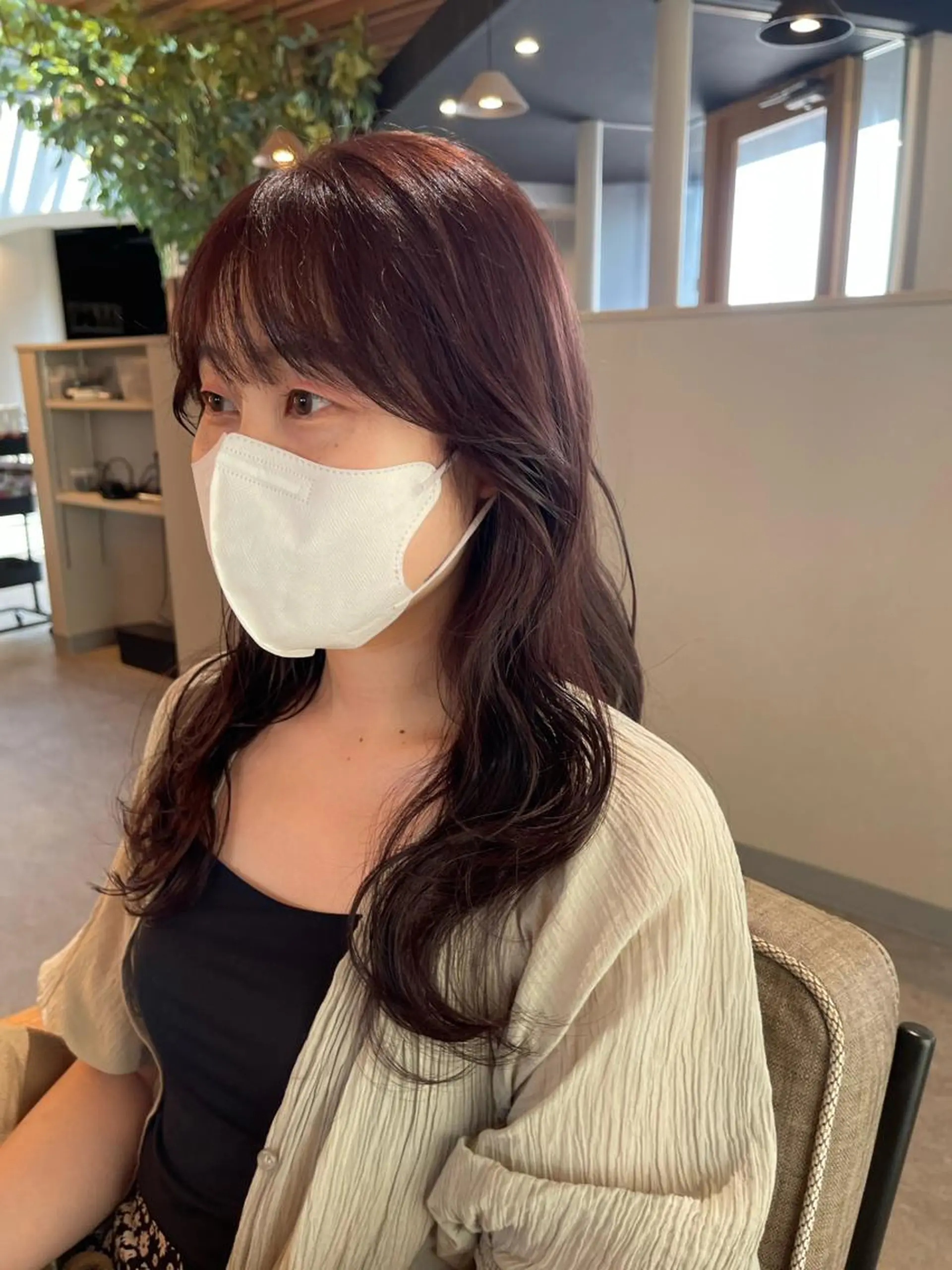 セミロング ヘアカラー hyphen《ハイフン》所属・市村 香多のヘアスタイル