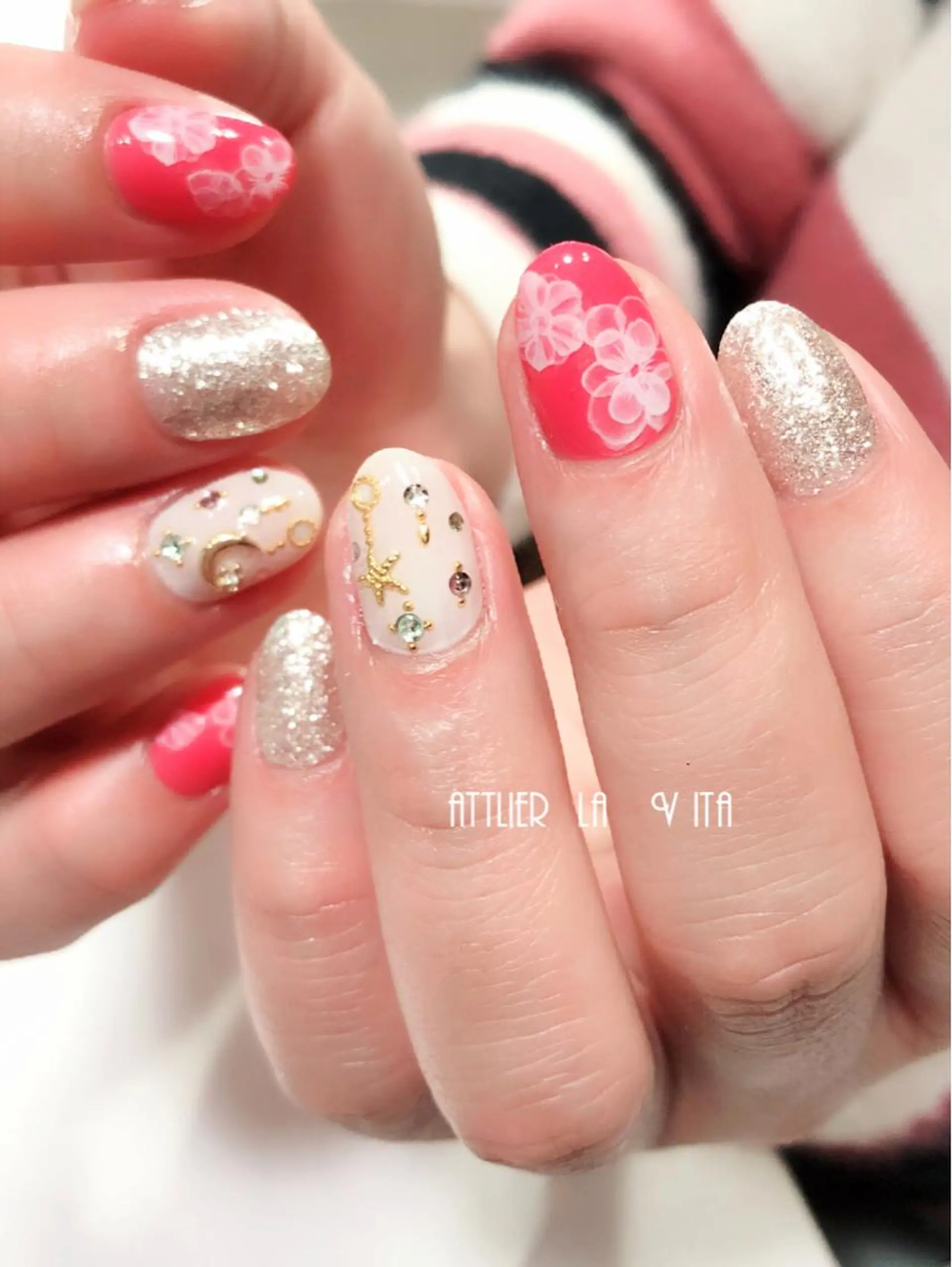 ネイル アートネイル ストーンネイル ハンドネイル atelier la vita所属・lavita. mimuraのネイルデザイン