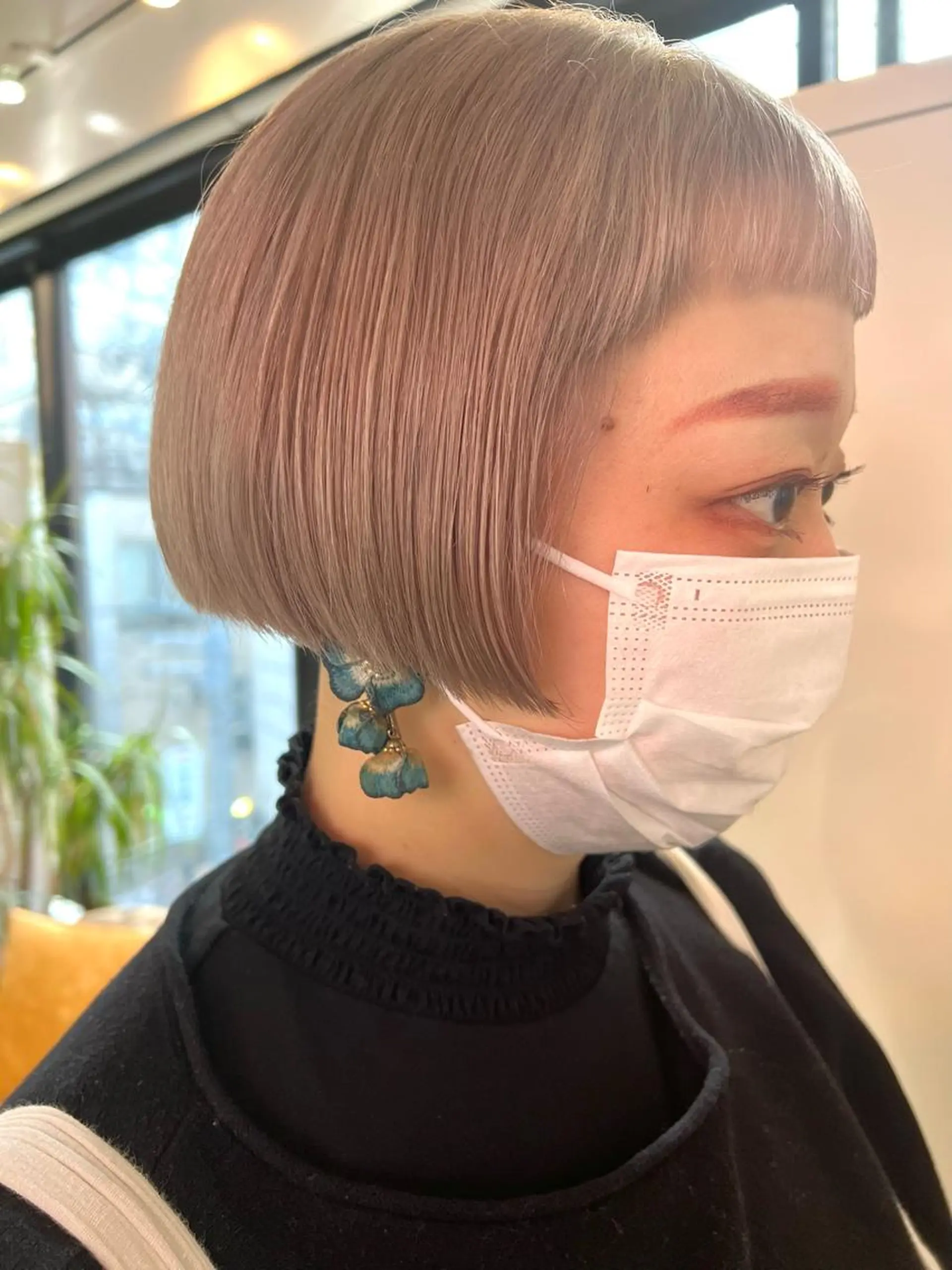 ショート カラー ヘアアレンジ 🧨ブリーチー×ボブ レイヤー💎じゅえるのヘアスタイル