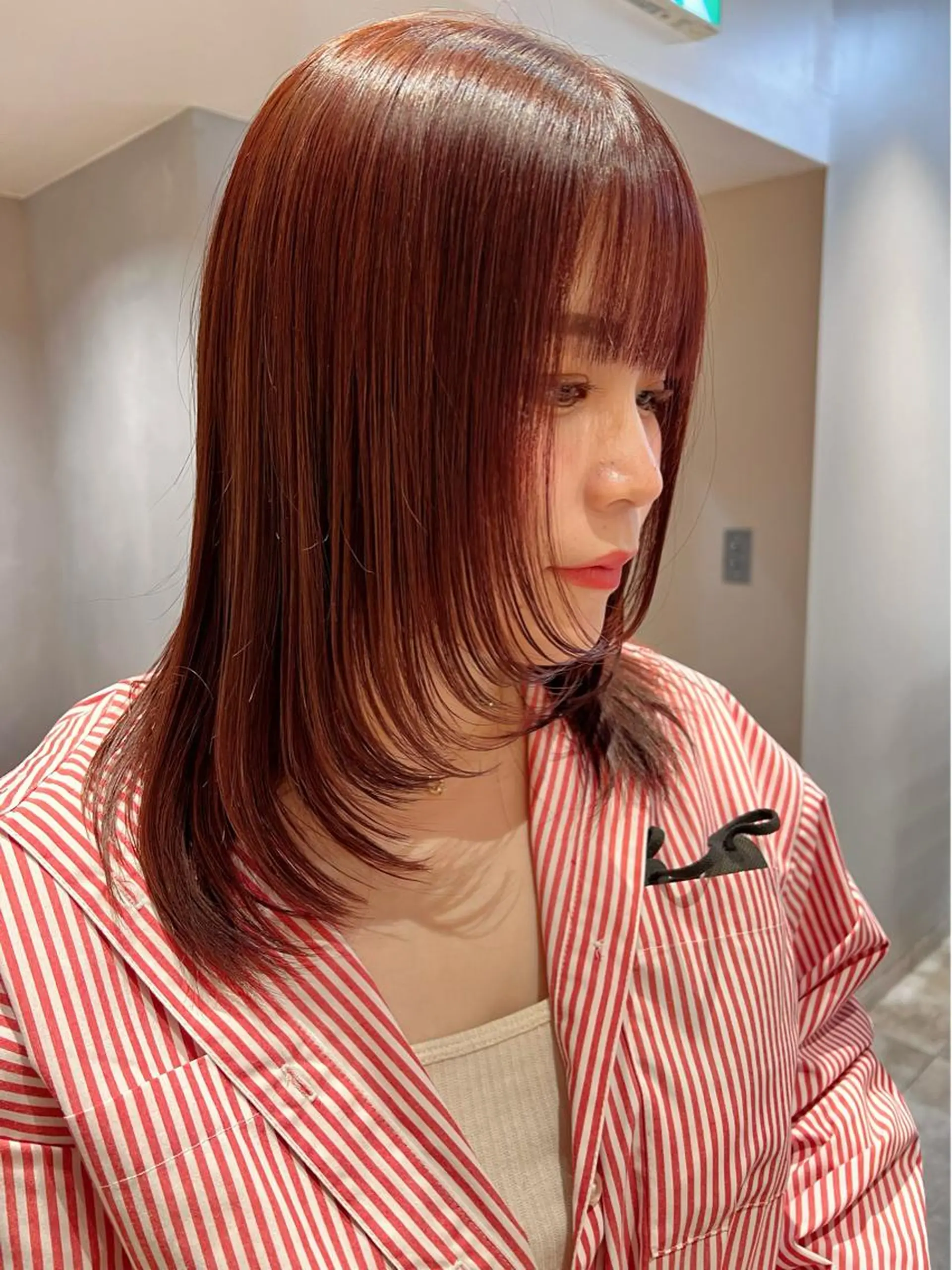 ミディアム ピンクブラウン 顔まわりレイヤー レイヤーカット モテ髪🌈細矢 森平のヘアスタイル