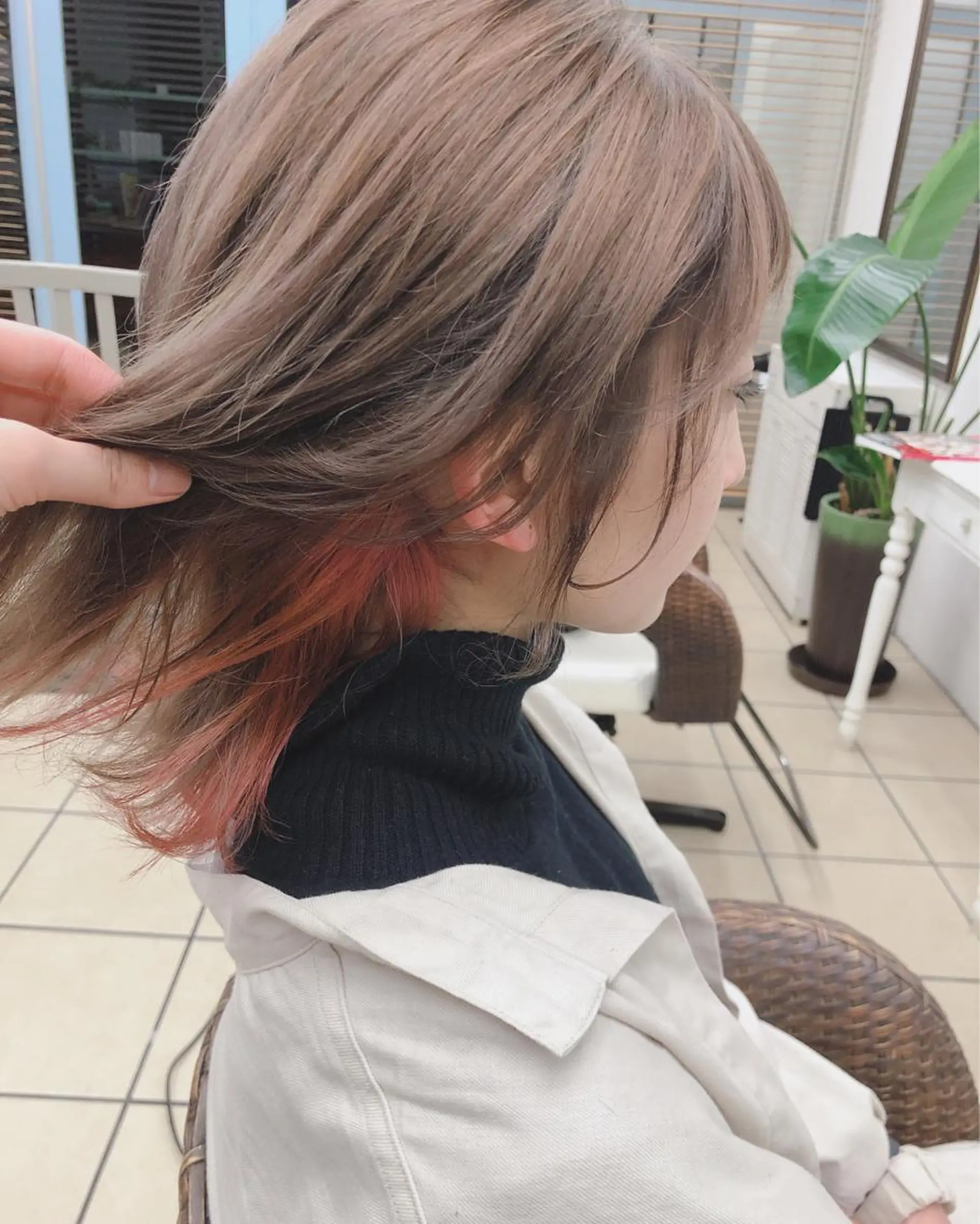 セミロング ヘアカラー 森安 華楠のヘアスタイル