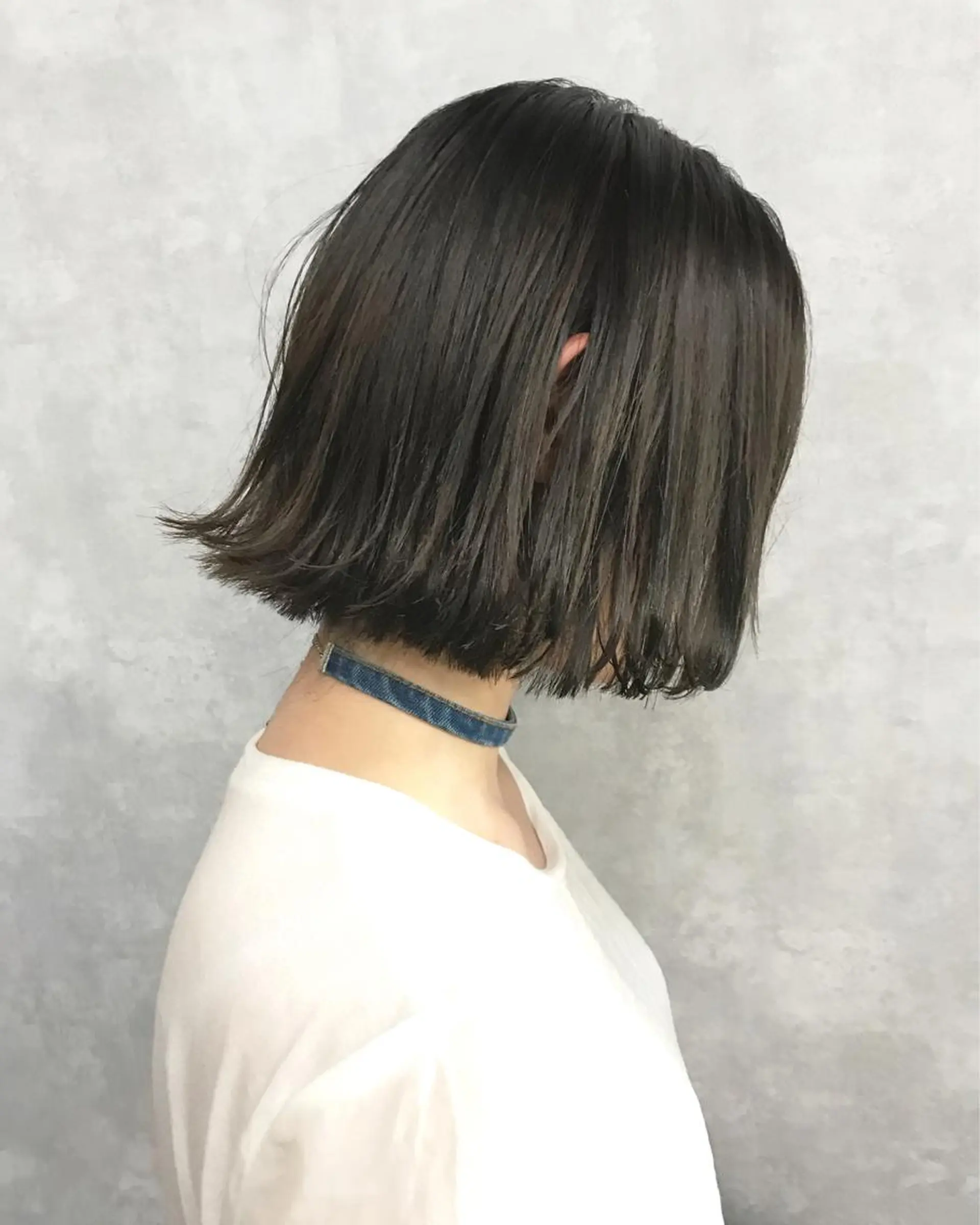 ショート カラー TOMOYAレイヤー ブリーチ縮毛矯正のヘアスタイル