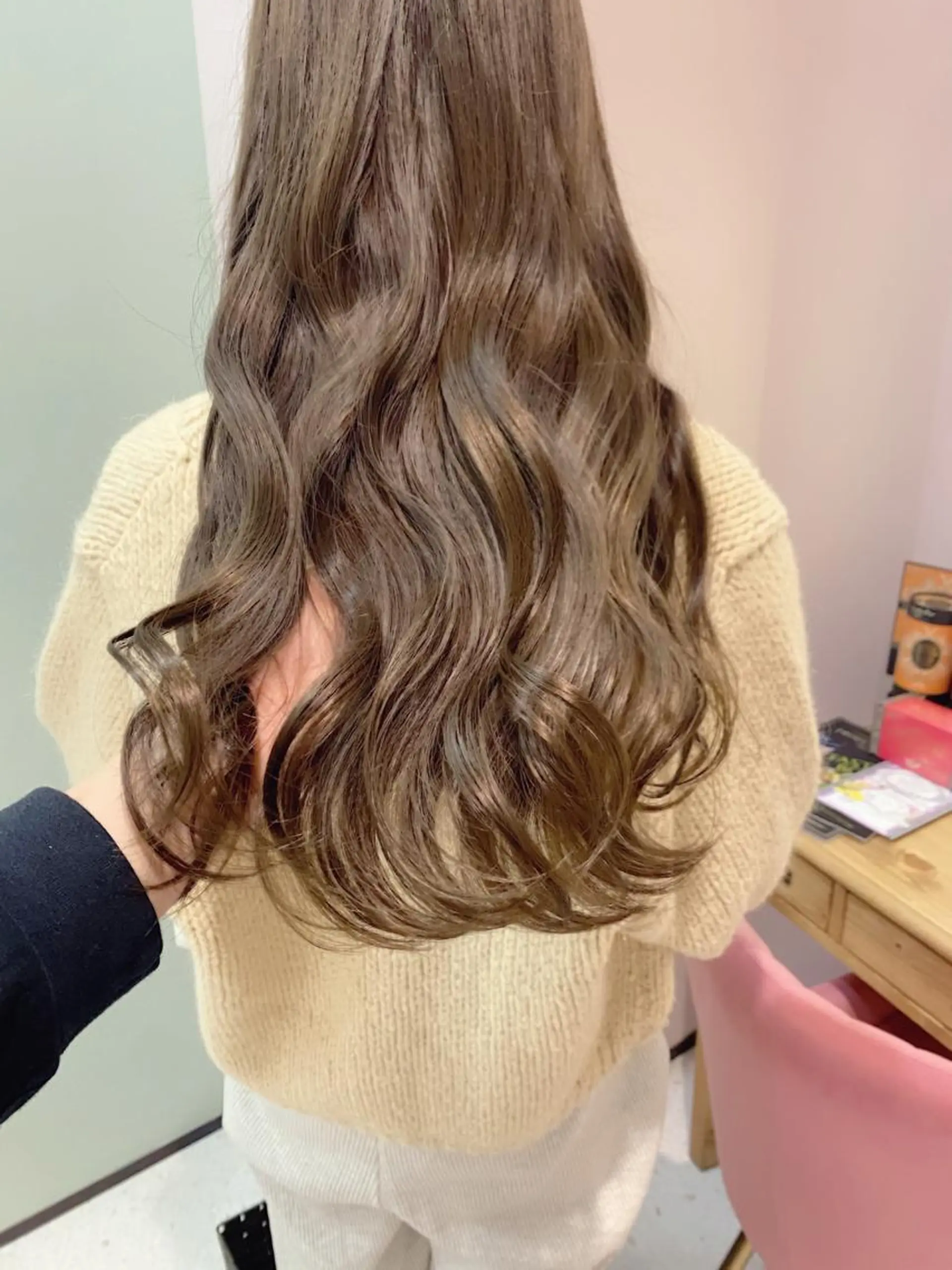 ロング カラー ベージュカラー オリーブベージュ matsuzawa mihoのヘアスタイル