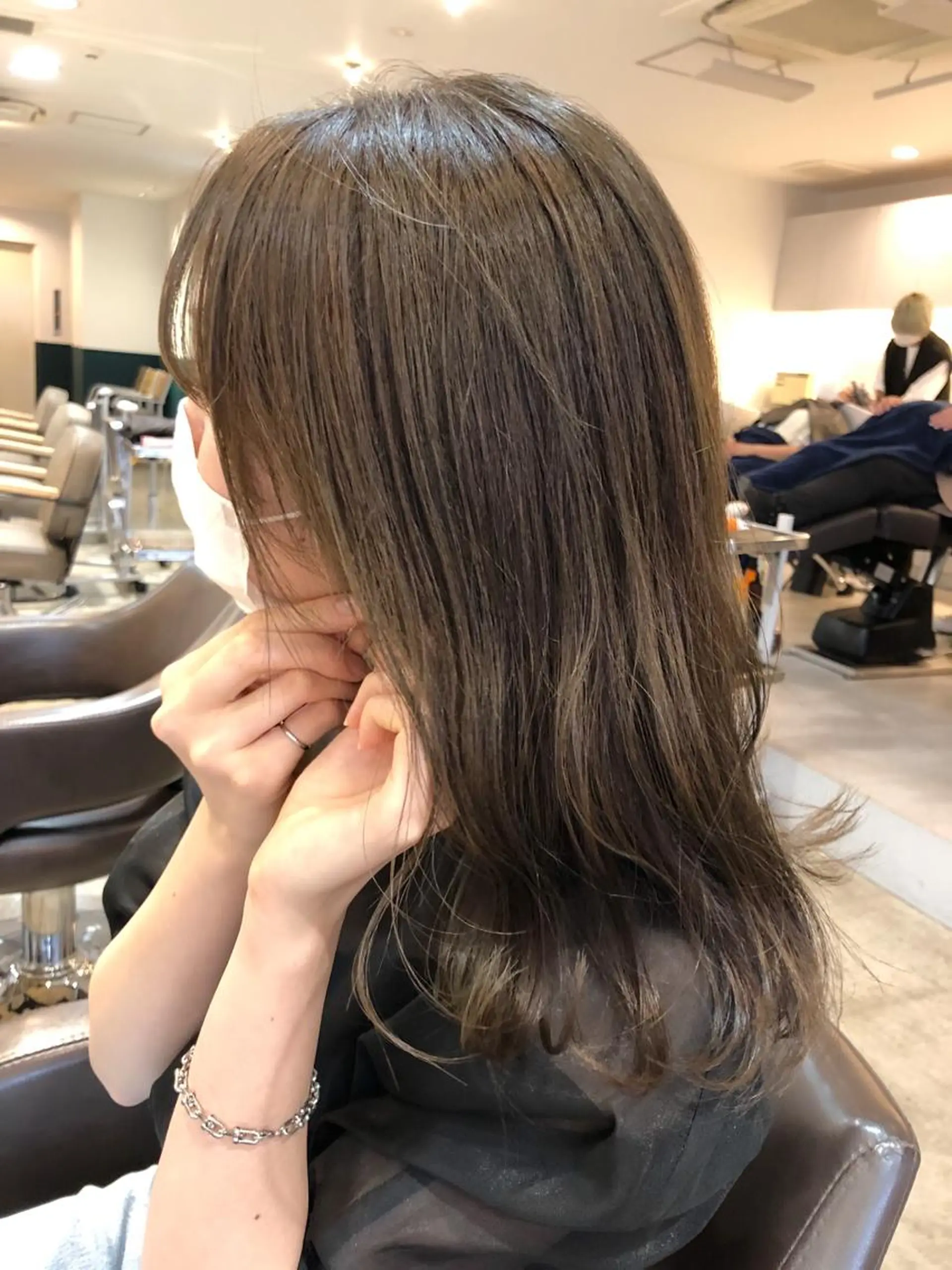 ミディアム カラー カット ヘアカラー ウルフ、ボブ美容師 今井のヘアスタイル