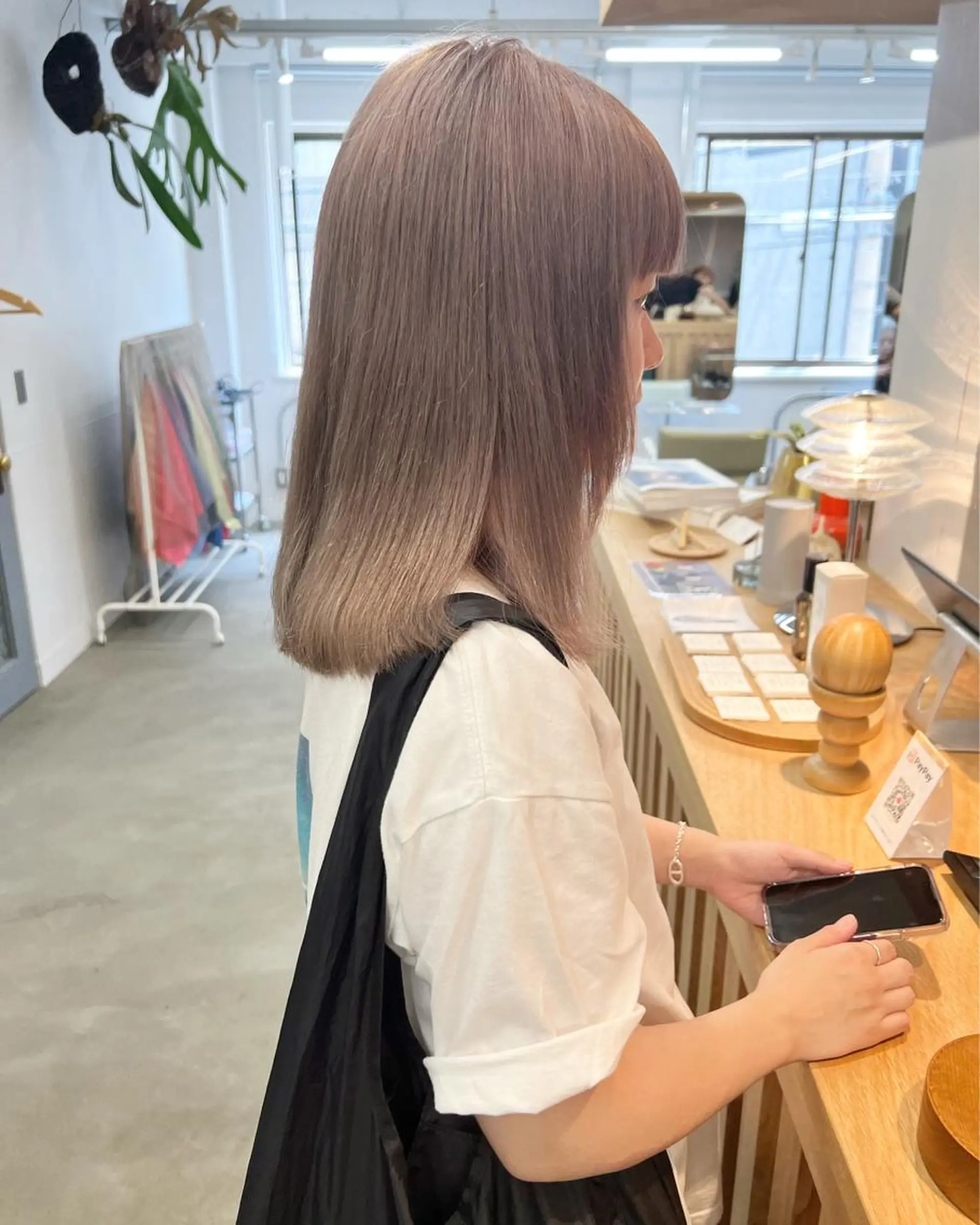 ミディアム カラー ハイトーンカラー ヘアカラー トリートメント 坂本 圭太朗のヘアスタイル