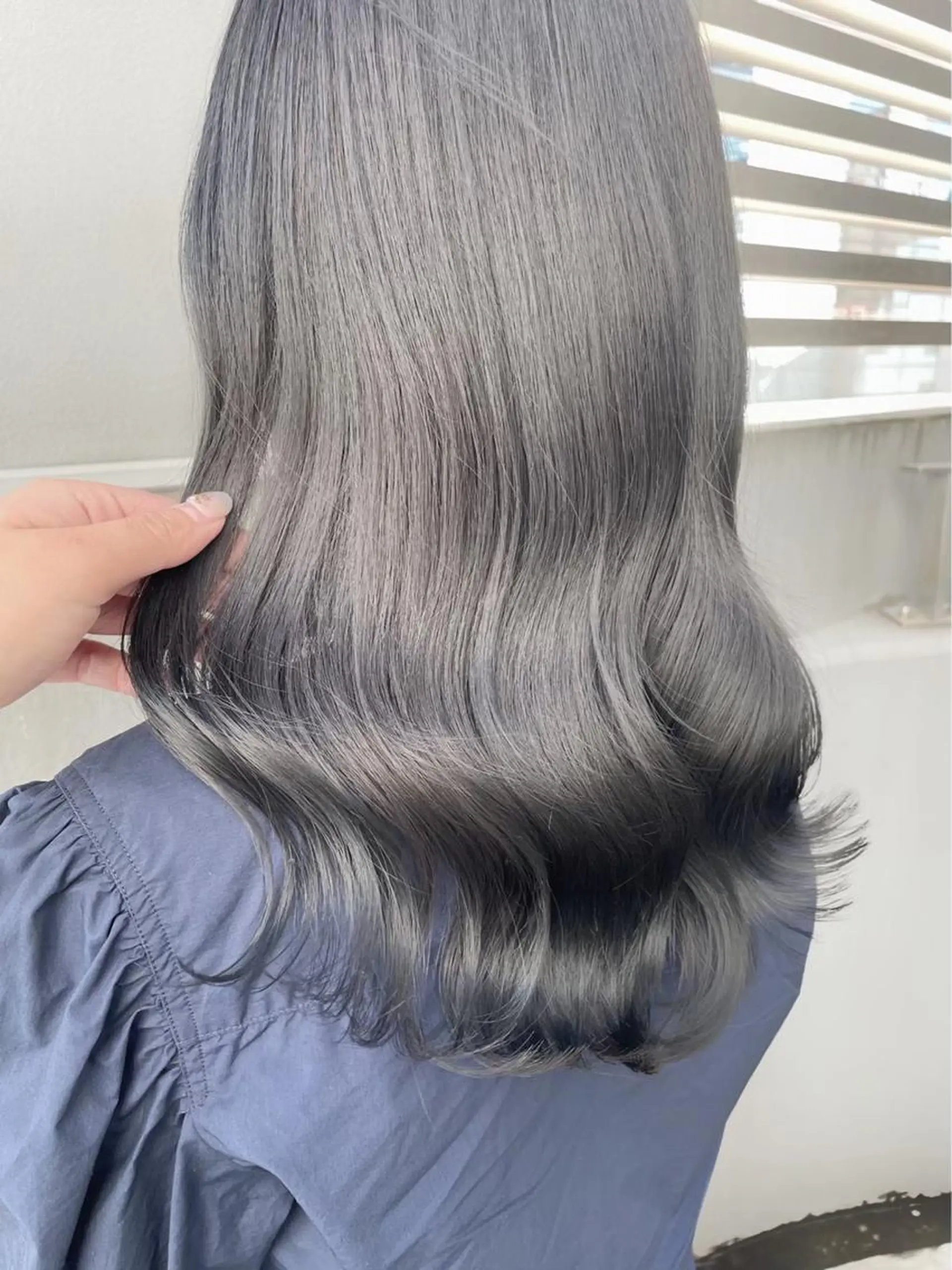 ロング カラー アッシュ アッシュグレー 透明感カラー HOEK  HOEK 立川所属・中村 彩乃のヘアスタイル