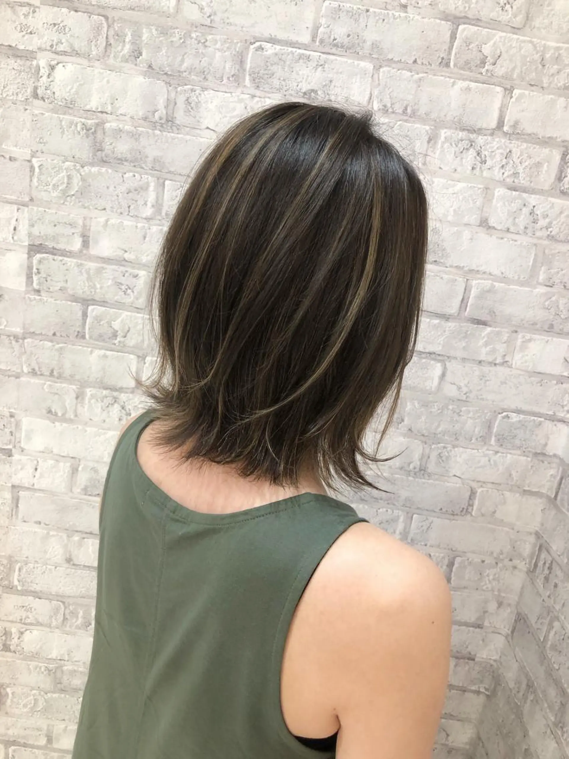 ショート カラー ヘアアレンジ ボブレイヤー ハイライトカラー ボブ ハイライト レイヤーカット ヘアカラー トリートメント 秋山 幸太のヘアスタイル