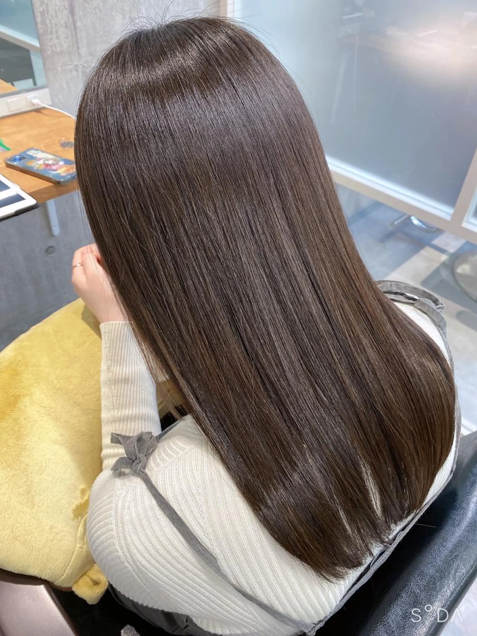 セミロング newi WASHIOのヘアスタイル