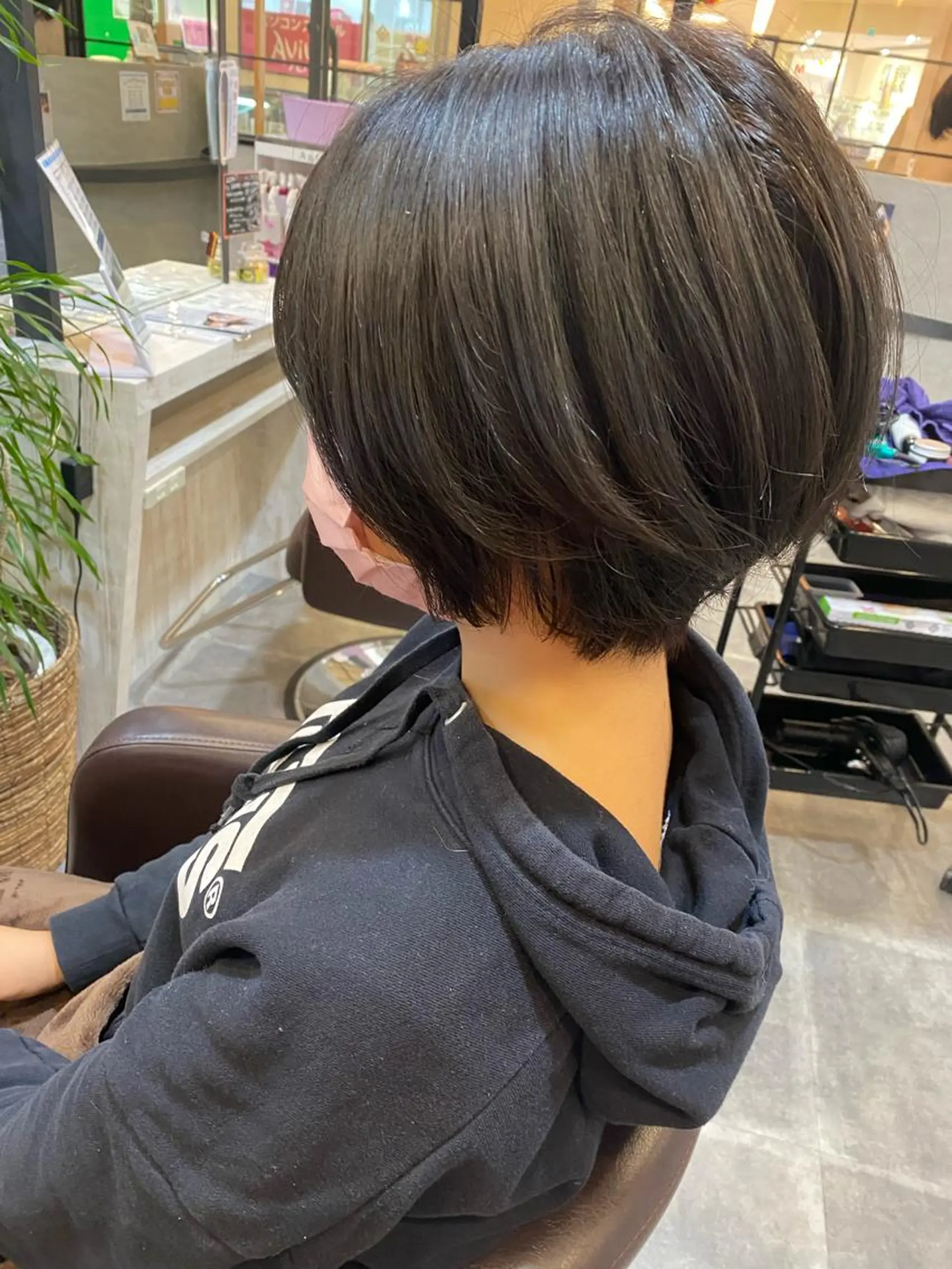 ショート カラー ブリーチ 透明感カラー ハイトーンカラー Bonheur  KAWANISHI所属・ノンダメージ 🥑mikubanのヘアスタイル