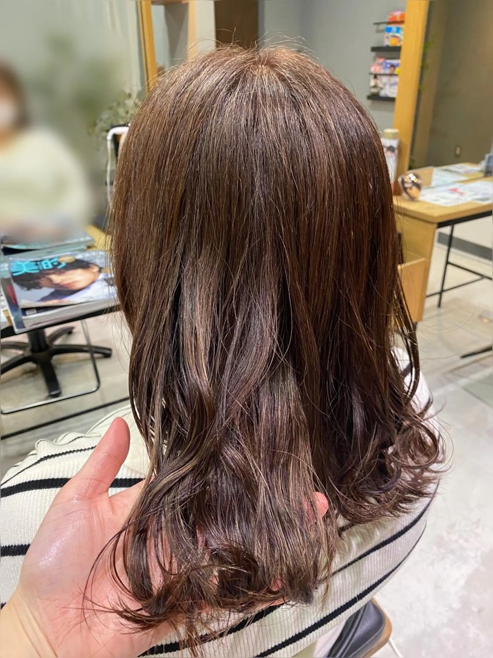 ミディアム ハイライト 艶髪・透明感カラー・ 韓国ヘア・Yuriのヘアスタイル
