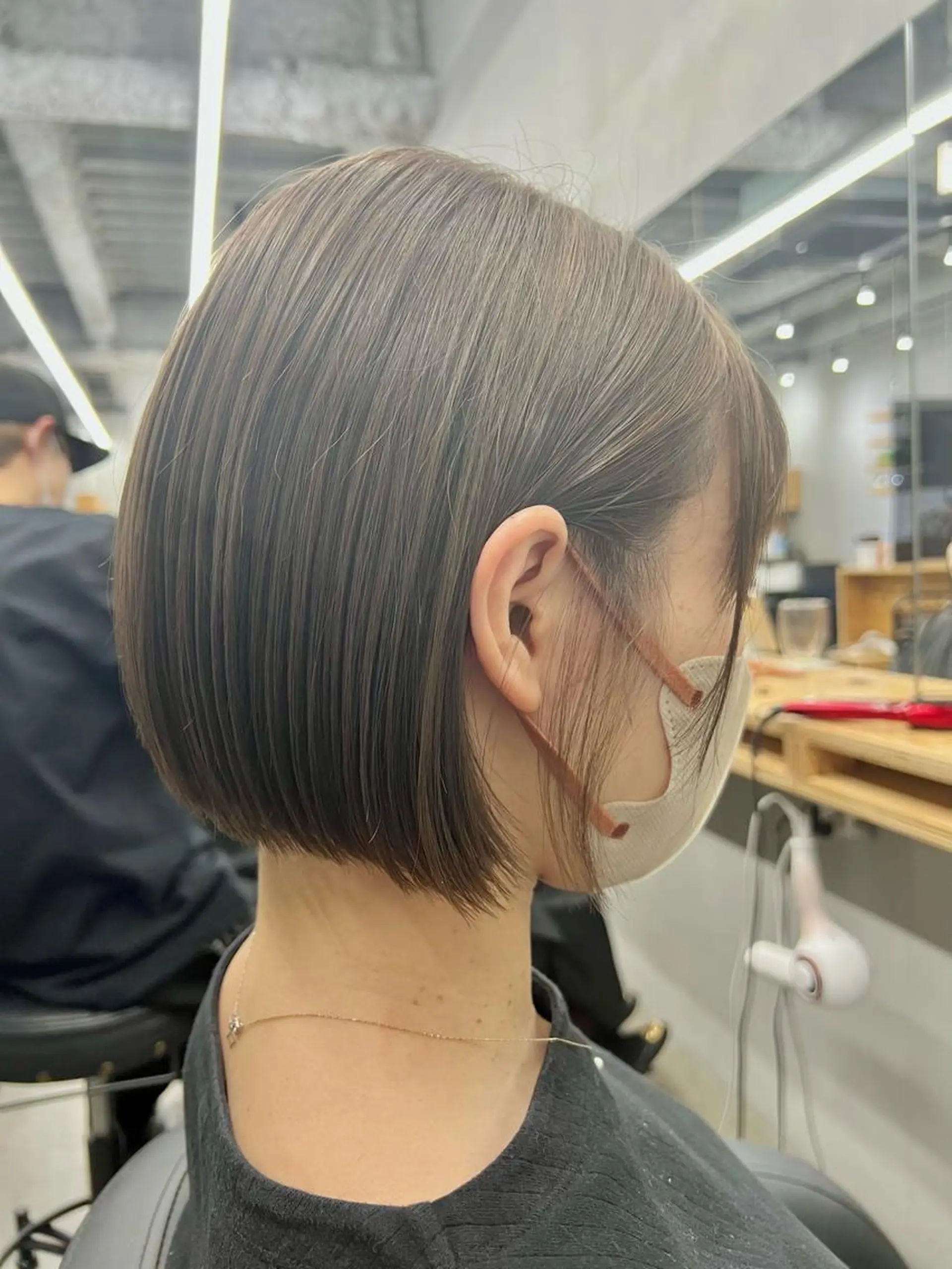 ショート カット ヘアカラー トリートメント 亀田 泰生のヘアスタイル