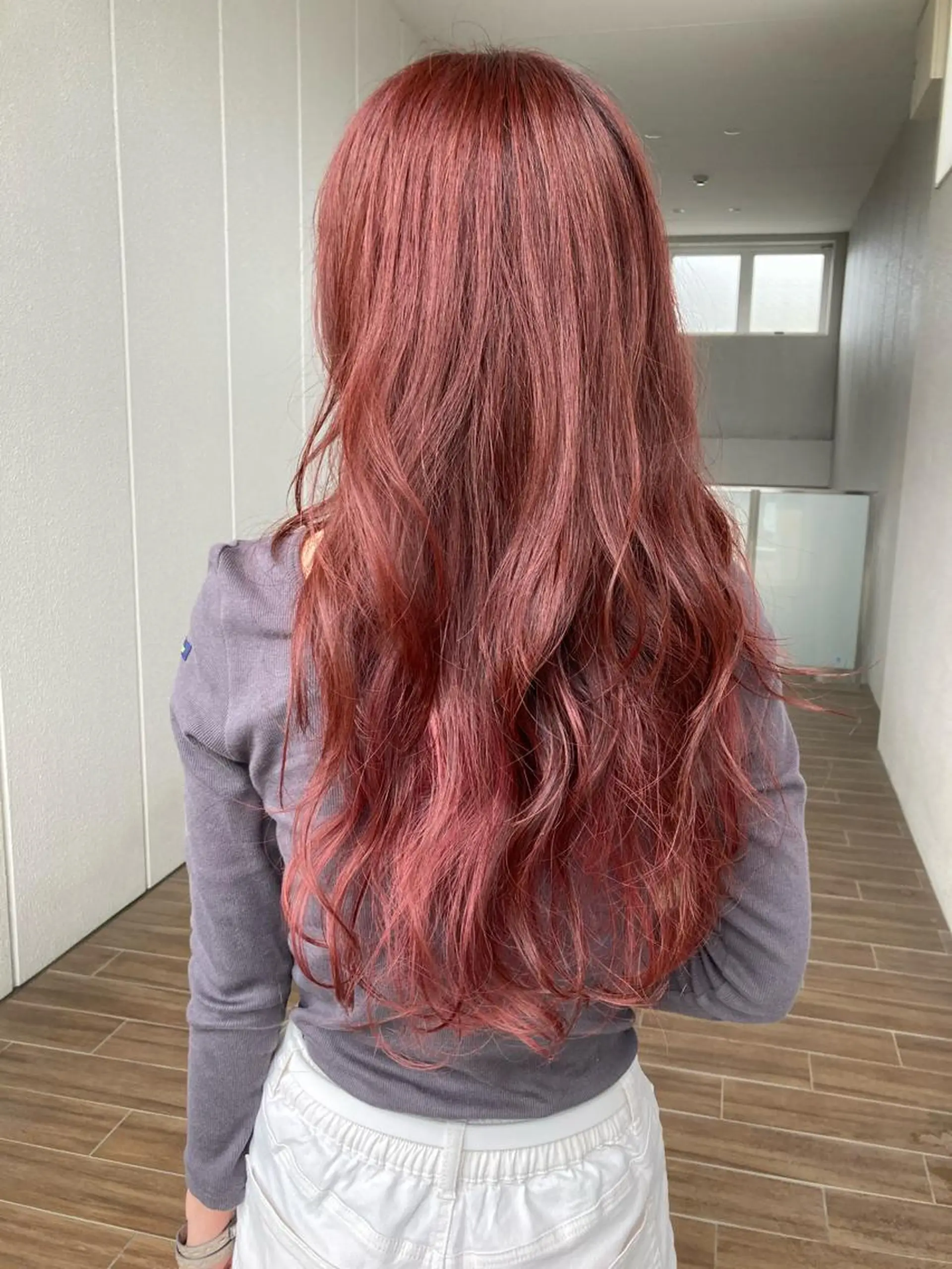 ロング ヘアカラー 平野 朋未のヘアスタイル
