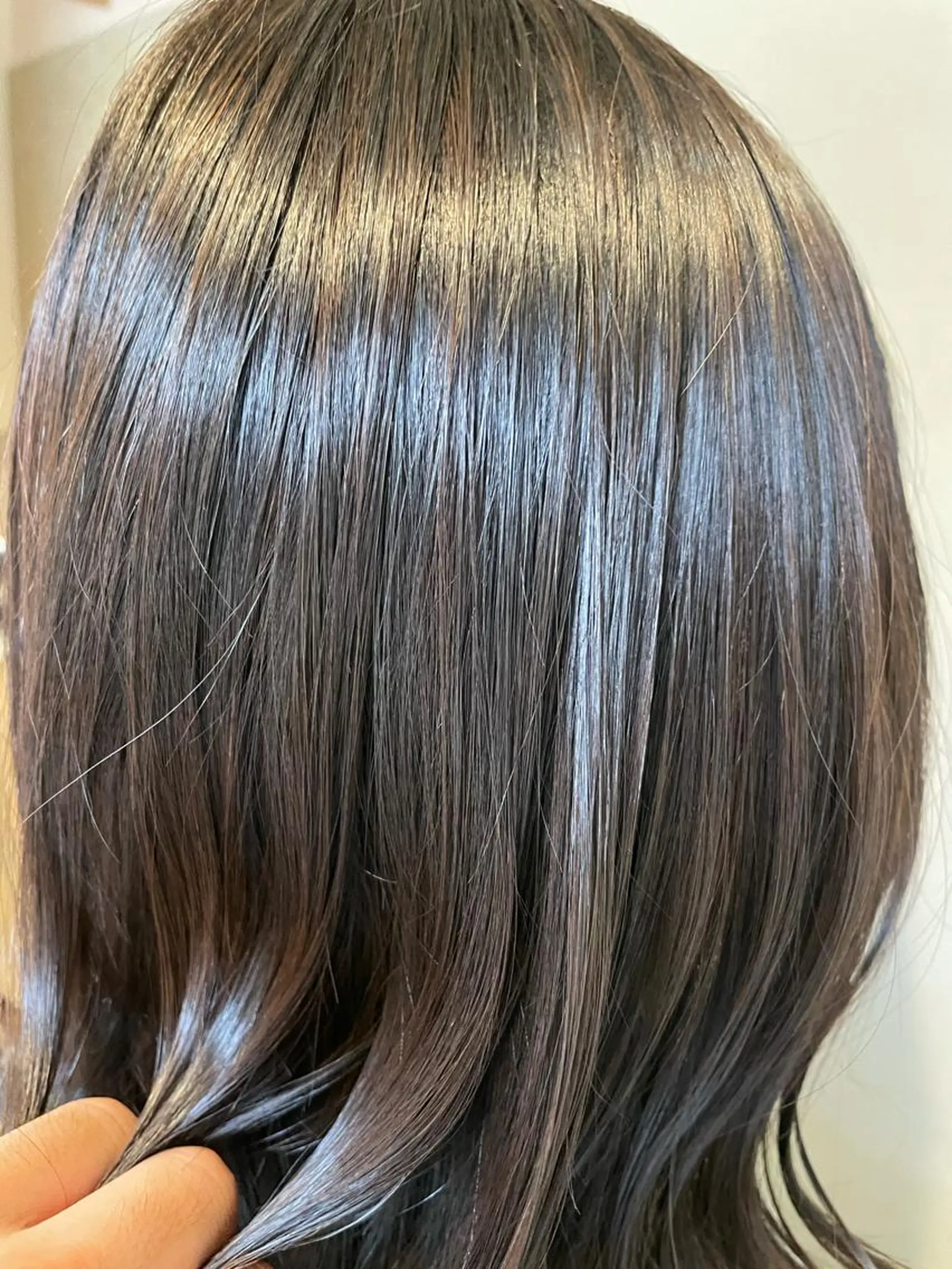 ミディアム カラー ハイライトが 得意なニキです😊のヘアスタイル