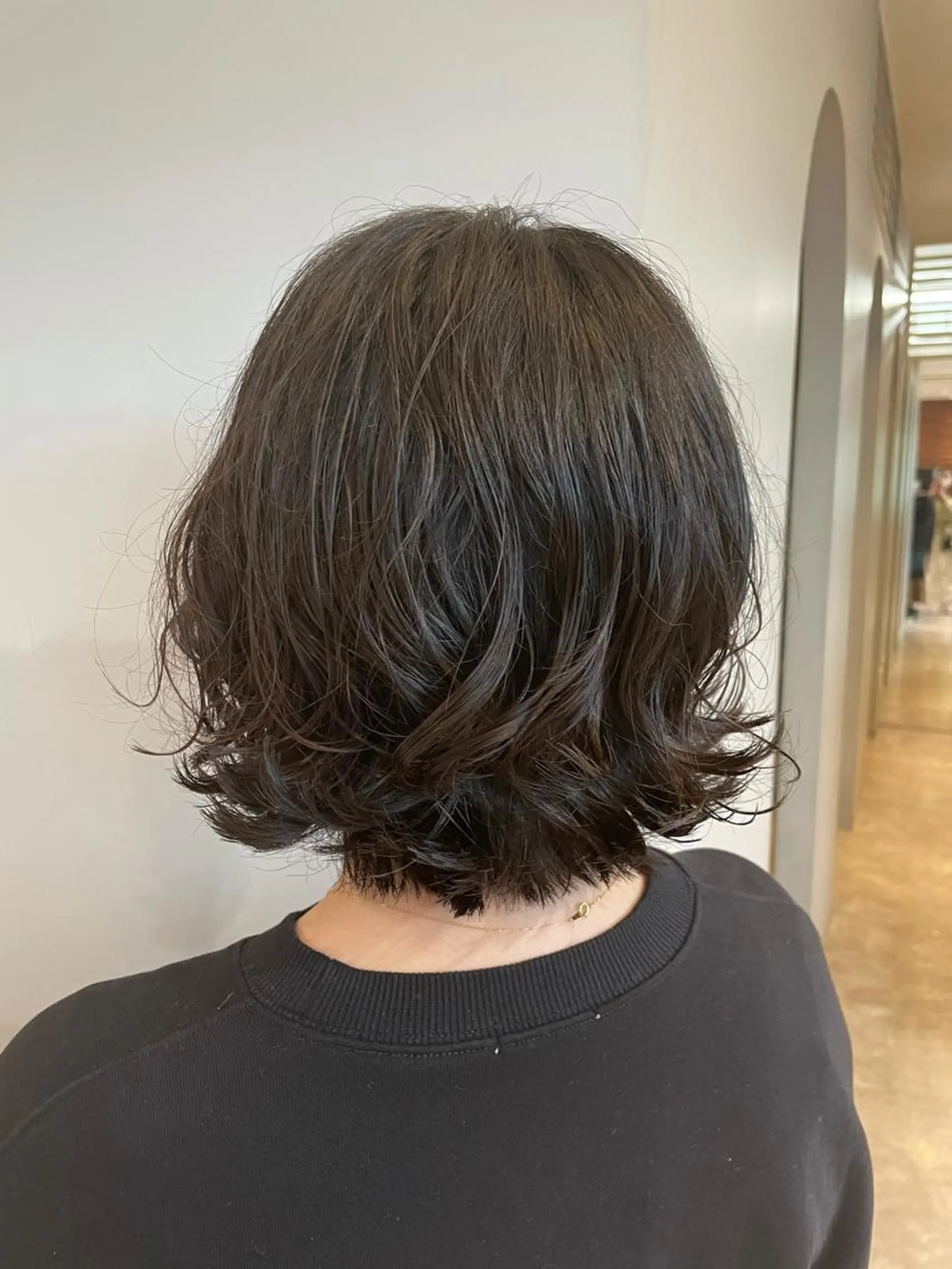 ショート 外ハネヘア カット パーマ 心斎橋🤍inity KIKOのヘアスタイル