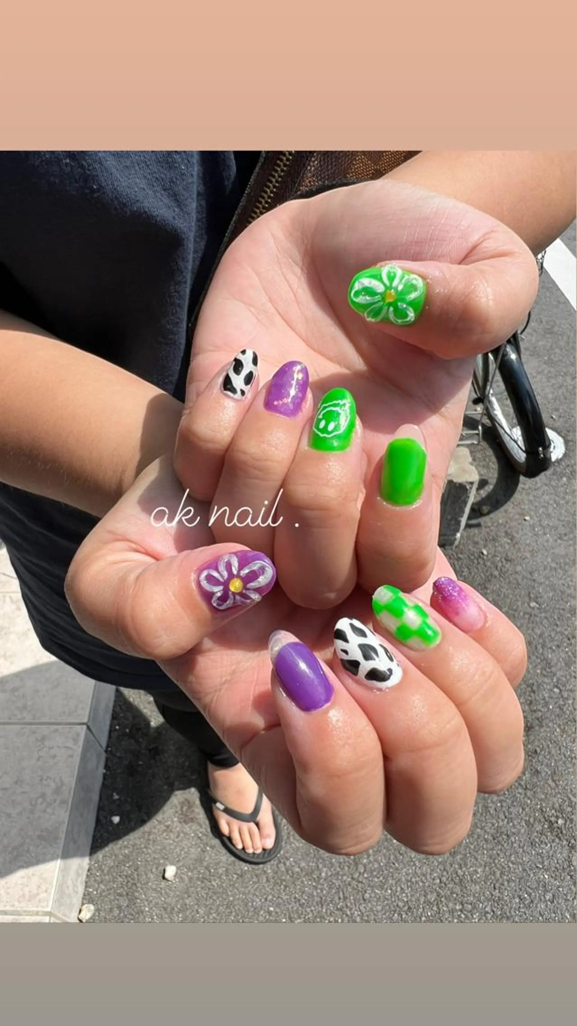 ネイル 長さ出し グリーン ハンドネイル ak nail .のネイルデザイン