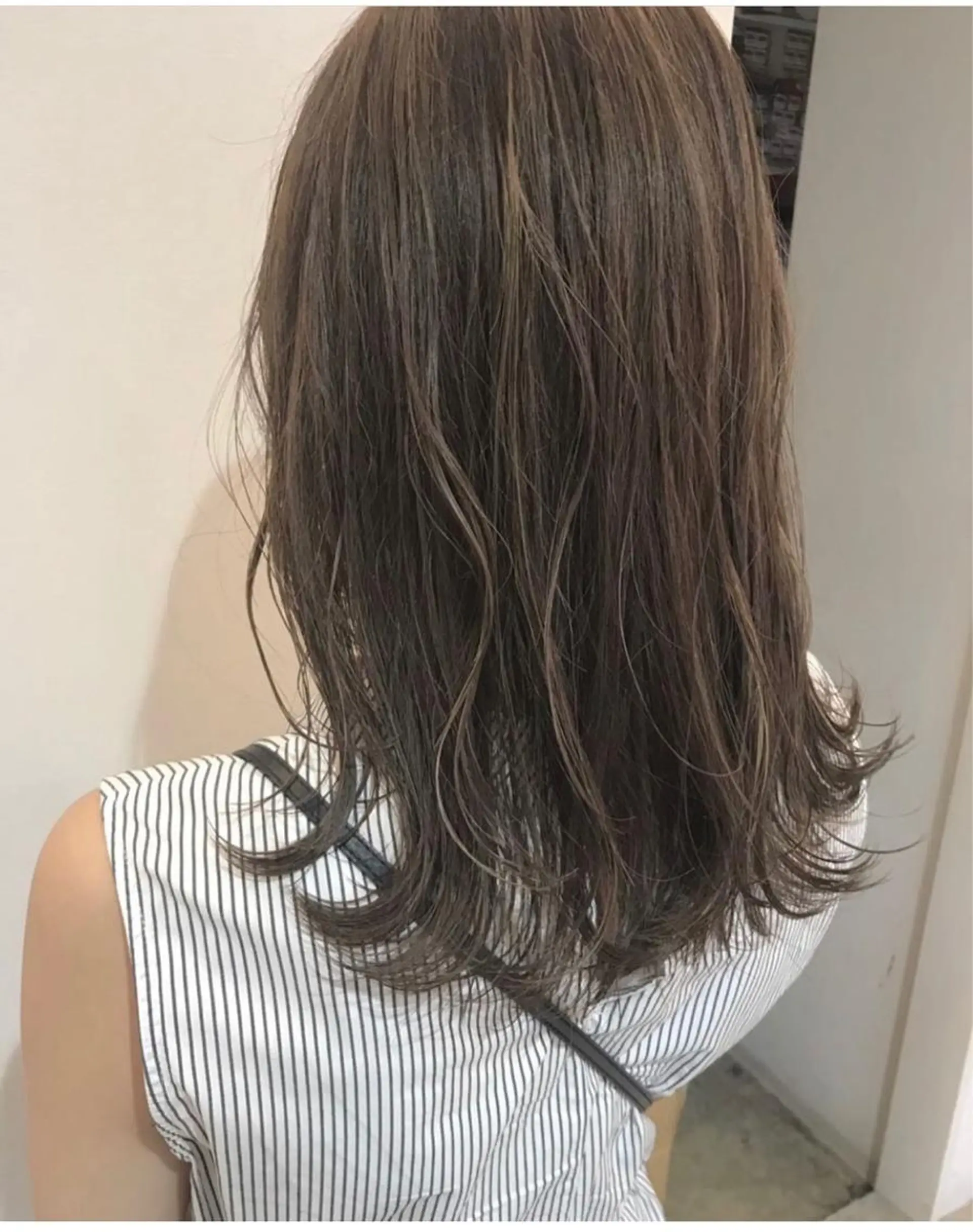 ミディアム カラー ハイライトカラー ハイライト ヘアカラー 船津 佳奈美のヘアスタイル