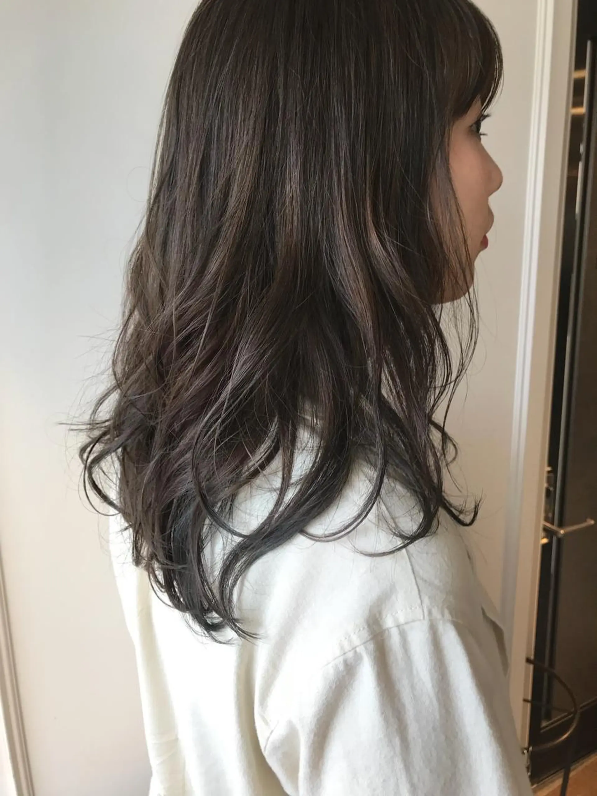 セミロング カラー アディクシーカラー 透明感カラー イルミナカラー 再現度&髪質改善 LISAのヘアスタイル