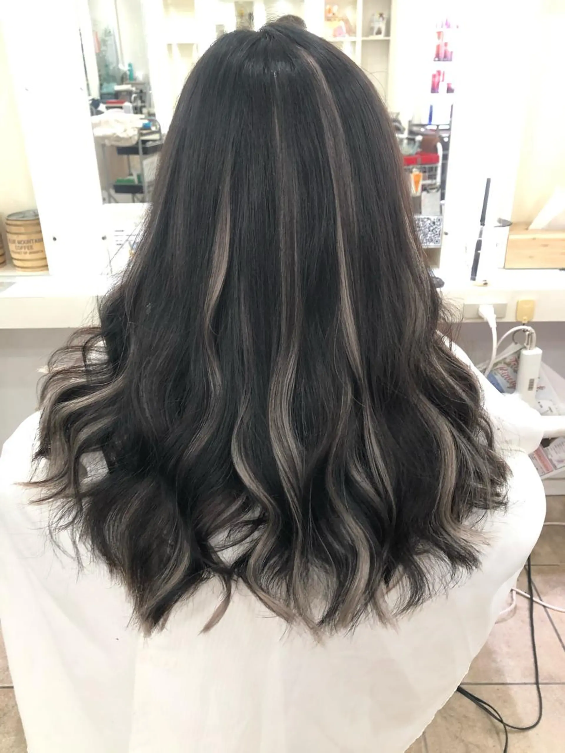 ミディアム 🐥こ ま🐥のヘアスタイル