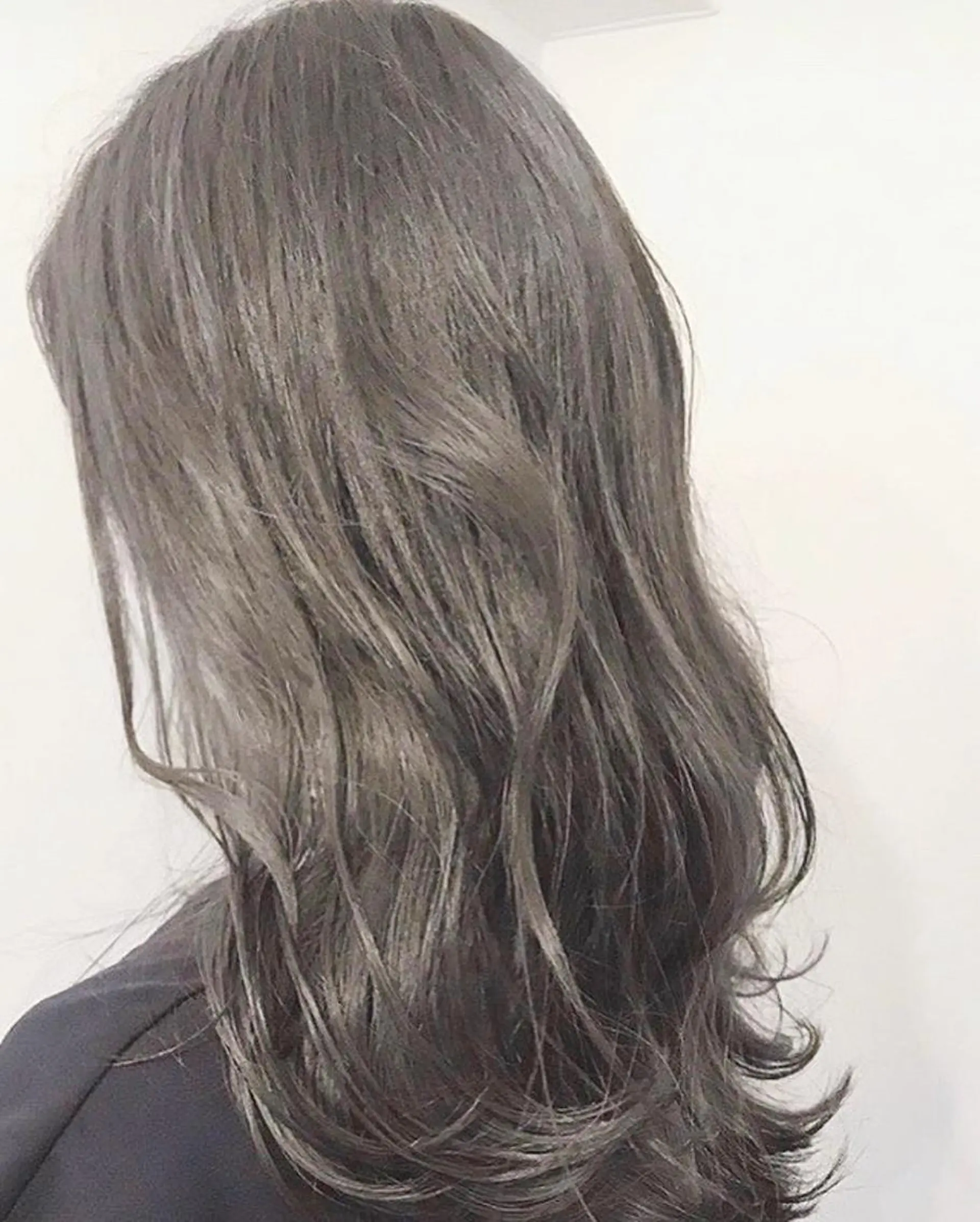 セミロング salowin 原宿店所属・髪質改善ULTOWA 縮毛矯正モリムラのヘアスタイル