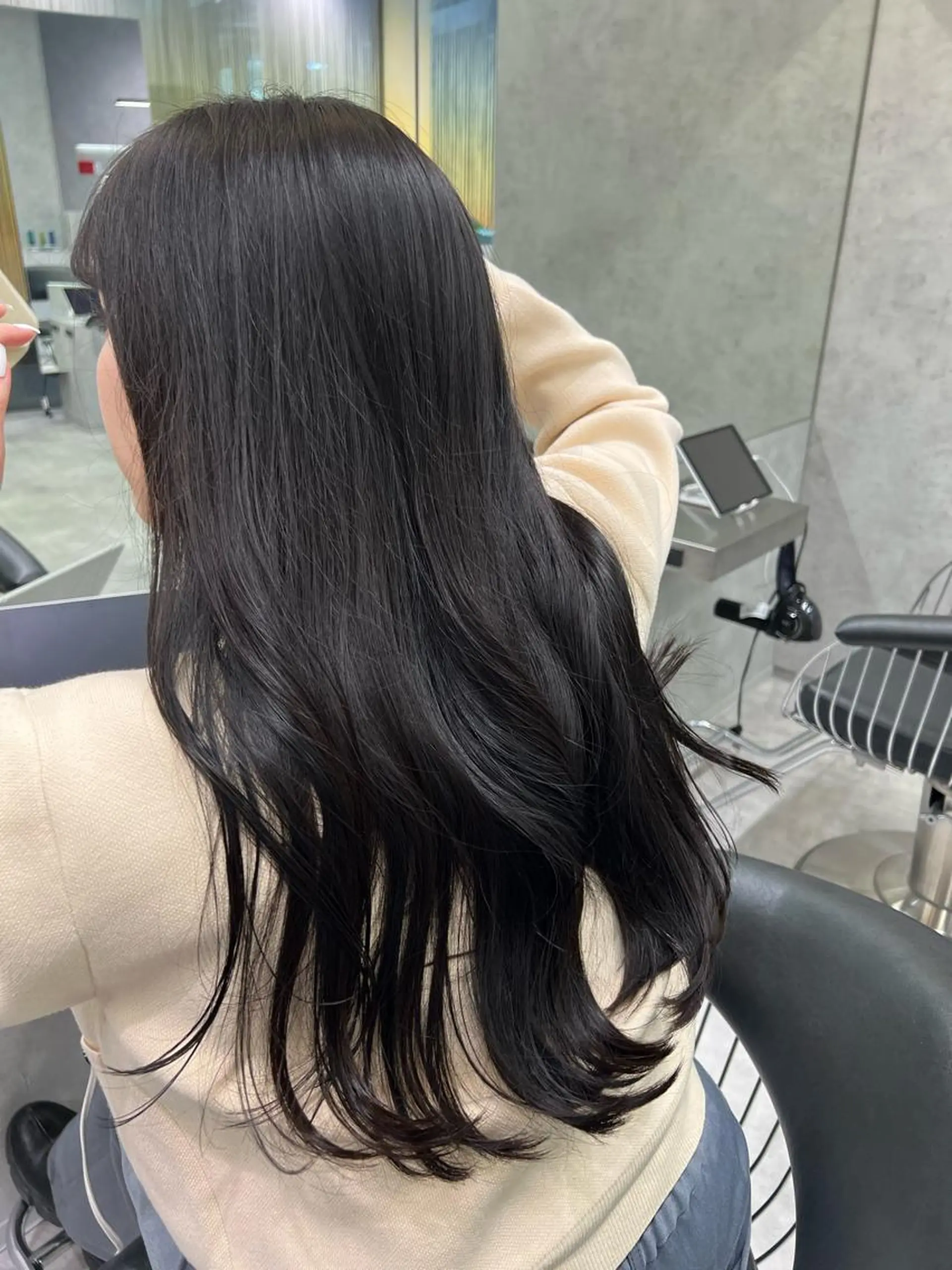 ロング 上田 エミのヘアスタイル