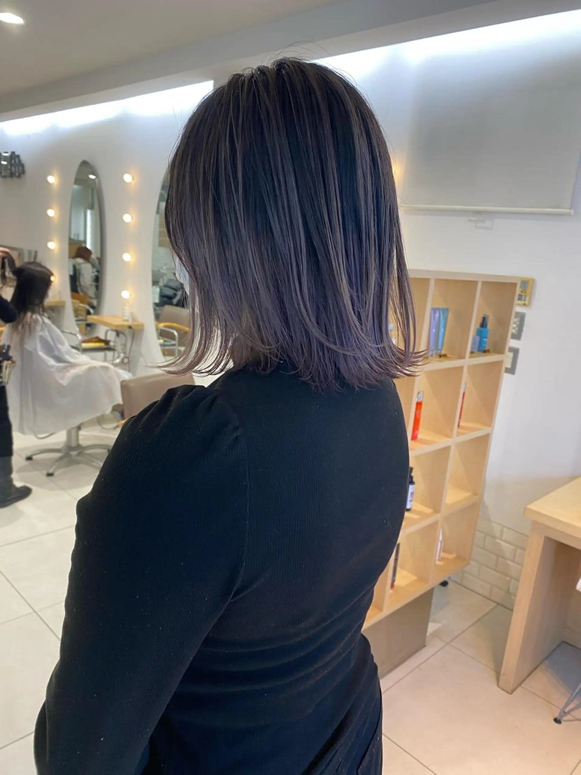 セミロング カラー バレイヤージュ ブリーチ グレージュ レイヤーカット ヘアカラー 🍀透明感抜群🍀/ ハイトーンカラーのヘアスタイル