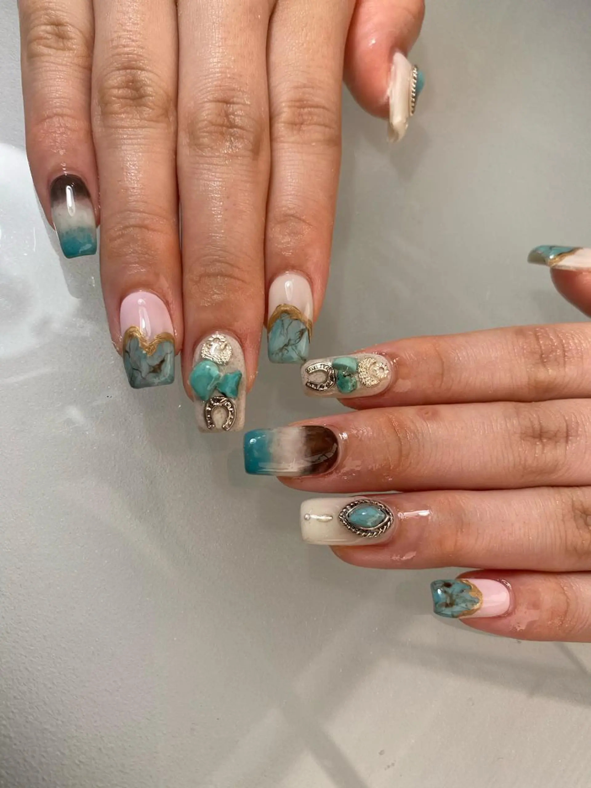 ネイル ハンドネイル 山中 あいのネイルデザイン