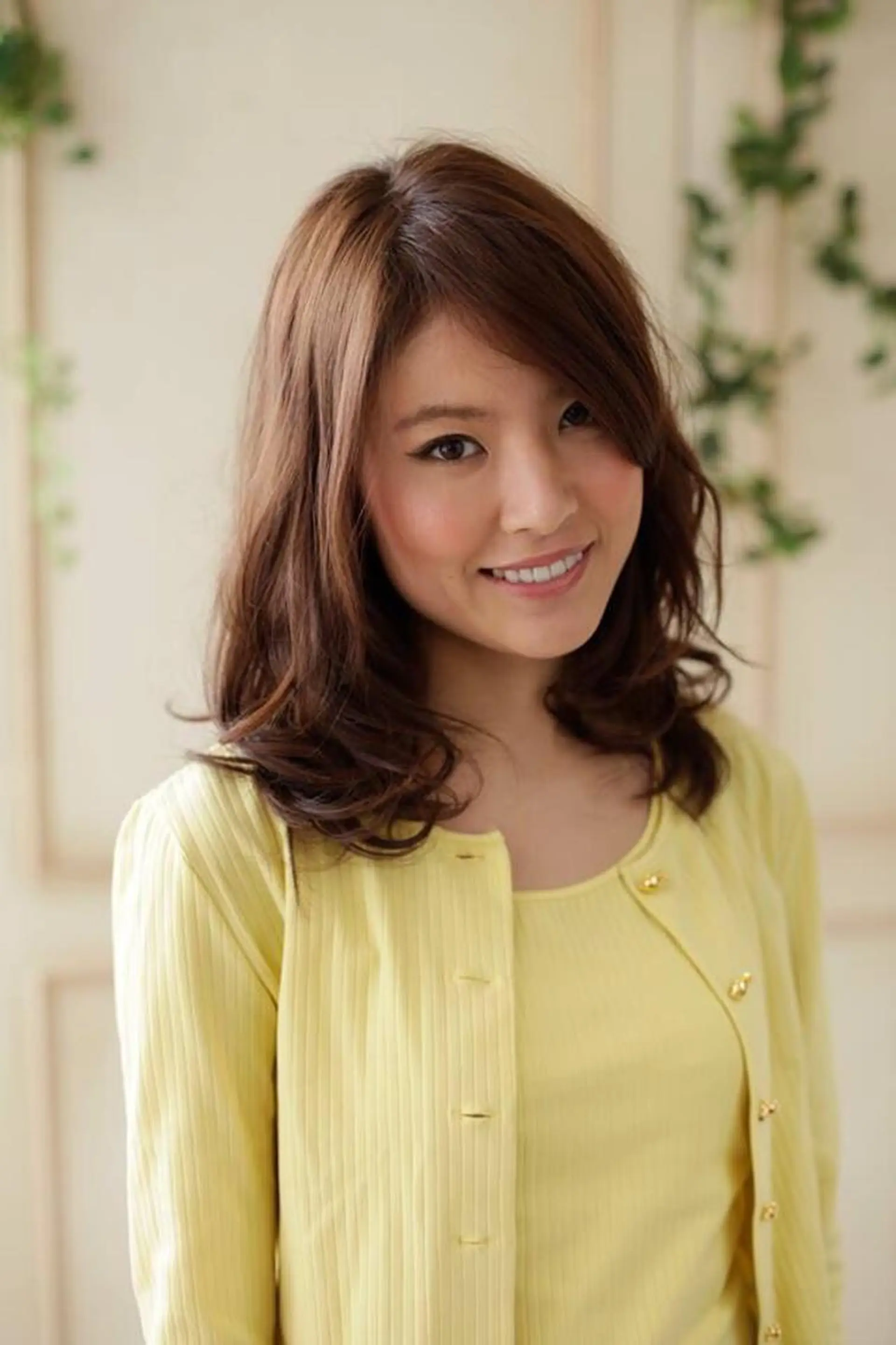 ミディアム セミロング カラー 縮毛矯正⭐️ TAKAHIROのヘアスタイル