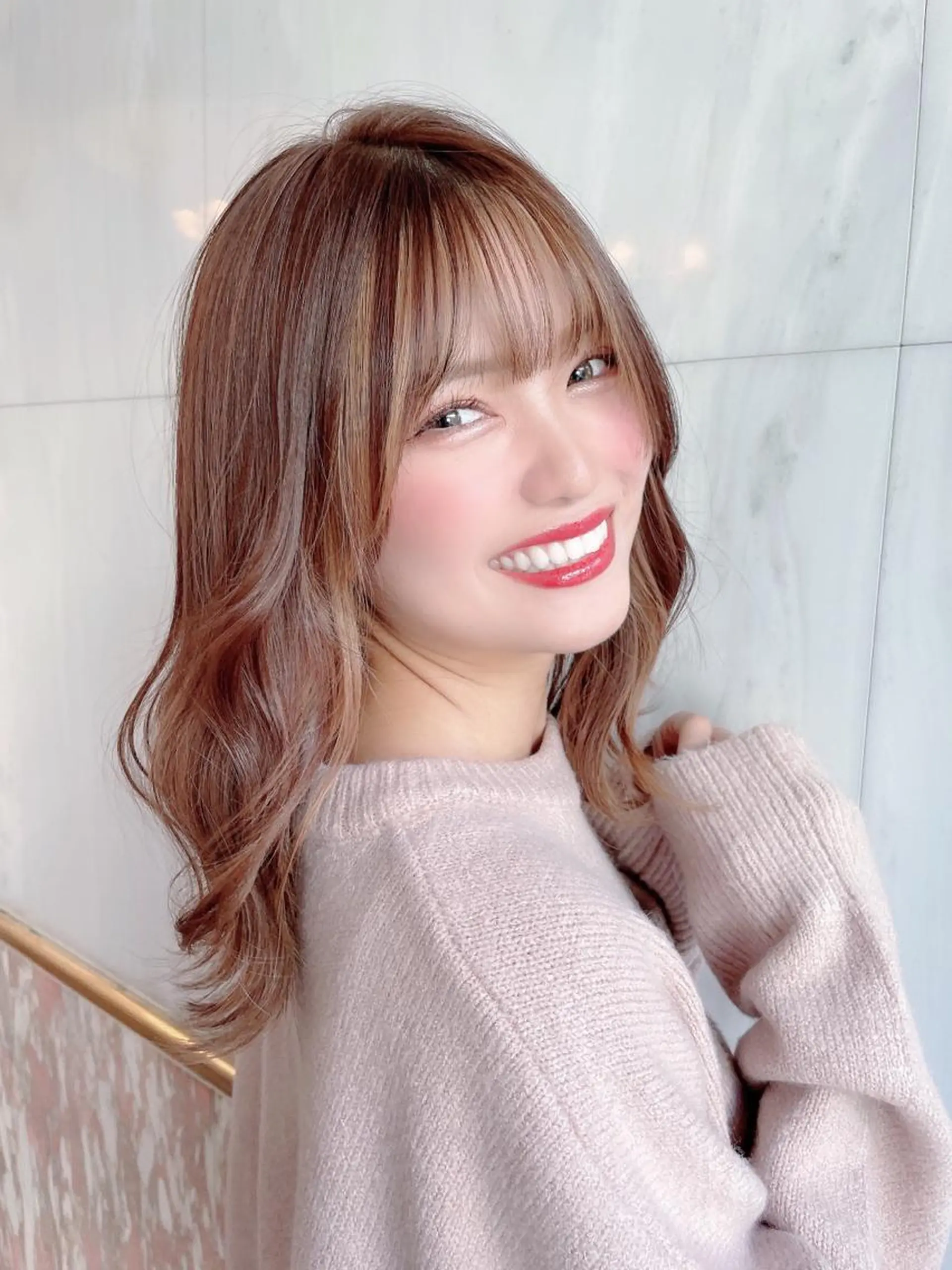 セミロング カラー カット トリートメント 酒井 里穂のヘアスタイル