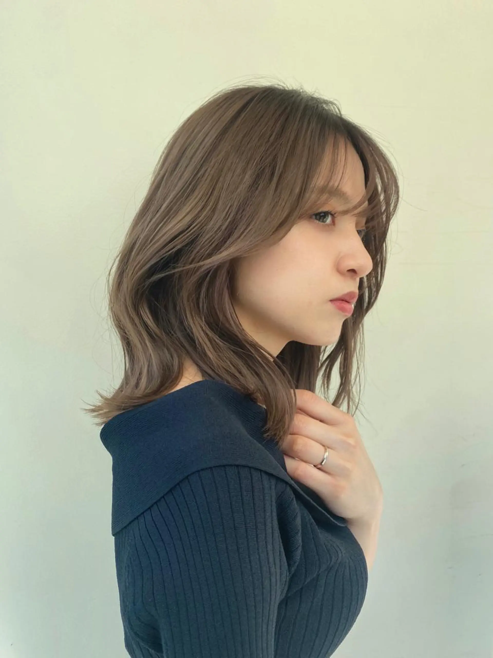 セミロング カラー カット ヘアカラー トリートメント 佐藤 悠衣/透明感 カラー/似合わせ前髪のヘアスタイル