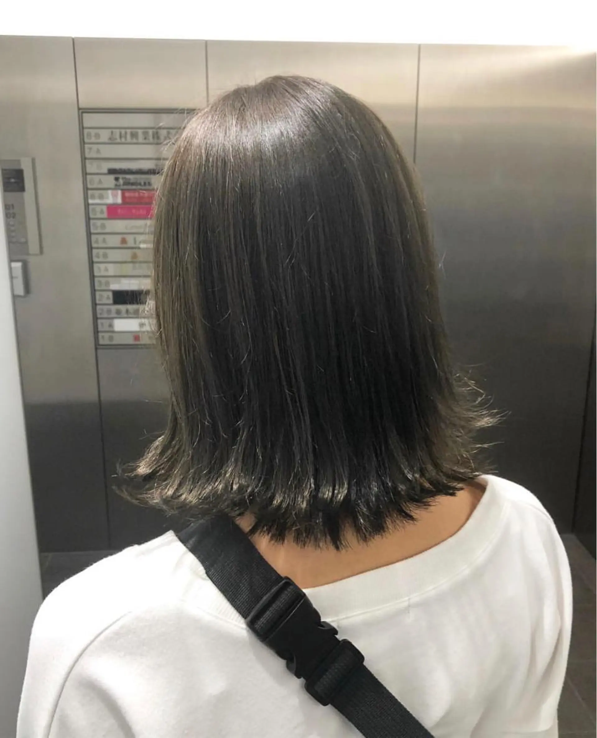 セミロング ハイライト レイヤーカット salowin 原宿 aroa所属・韓国／ハッシュカット ／透明感カラー／金野のヘアスタイル