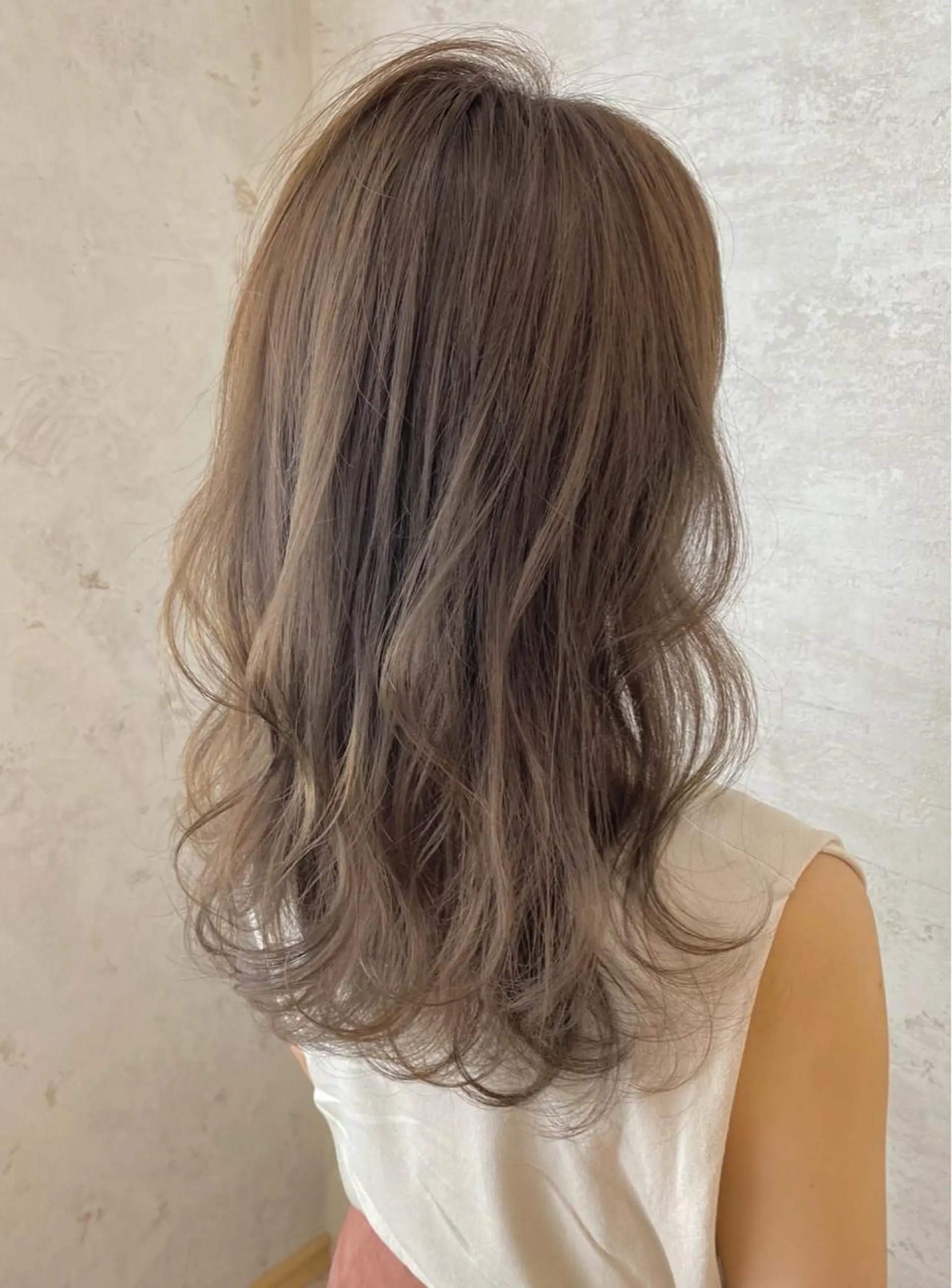 ミディアム カラー カット ヘアカラー トリートメント 栗原 瑠世のヘアスタイル