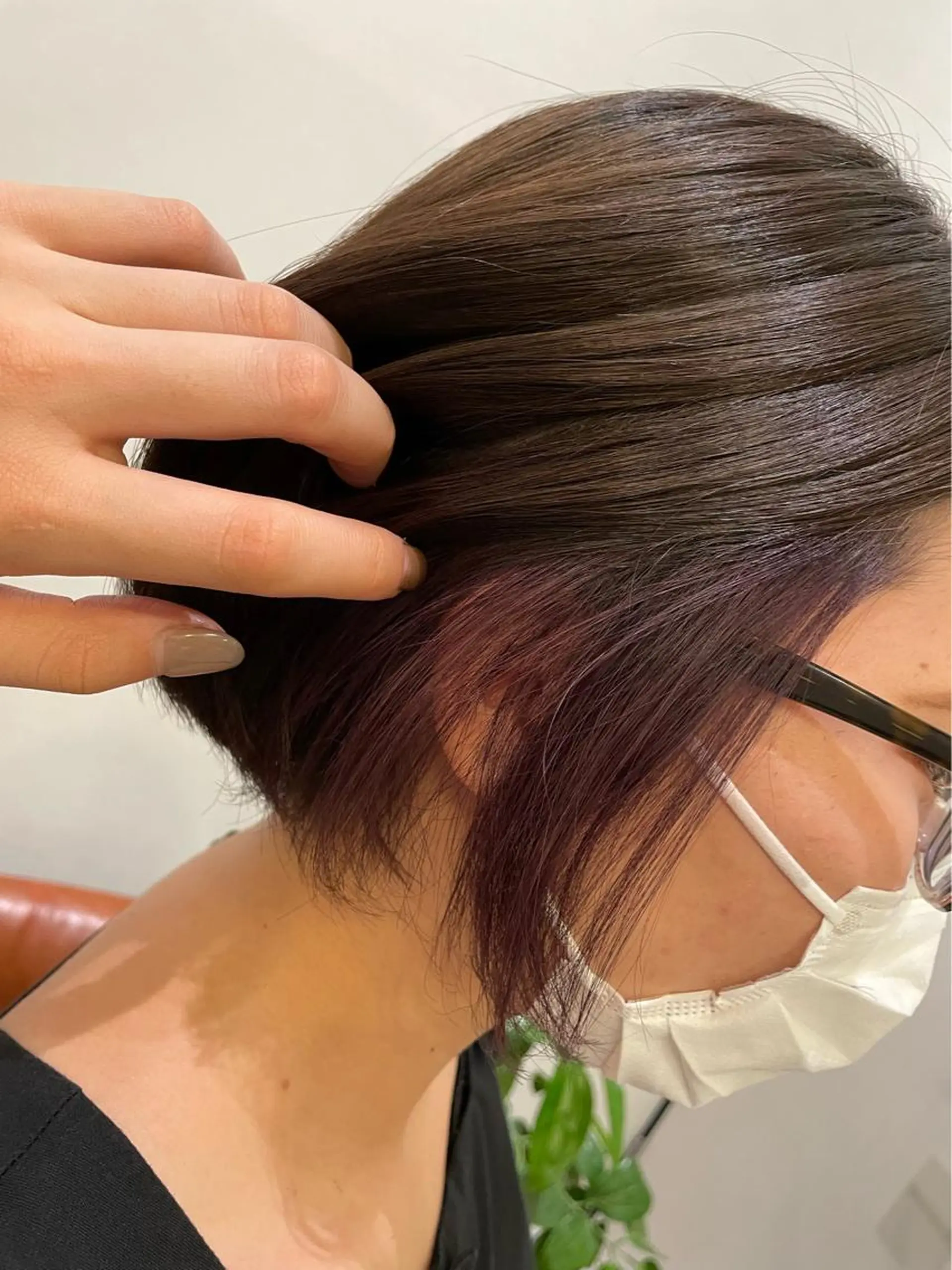 ショート カラー イヤリングカラー パープルカラー 山本 美羽のヘアスタイル