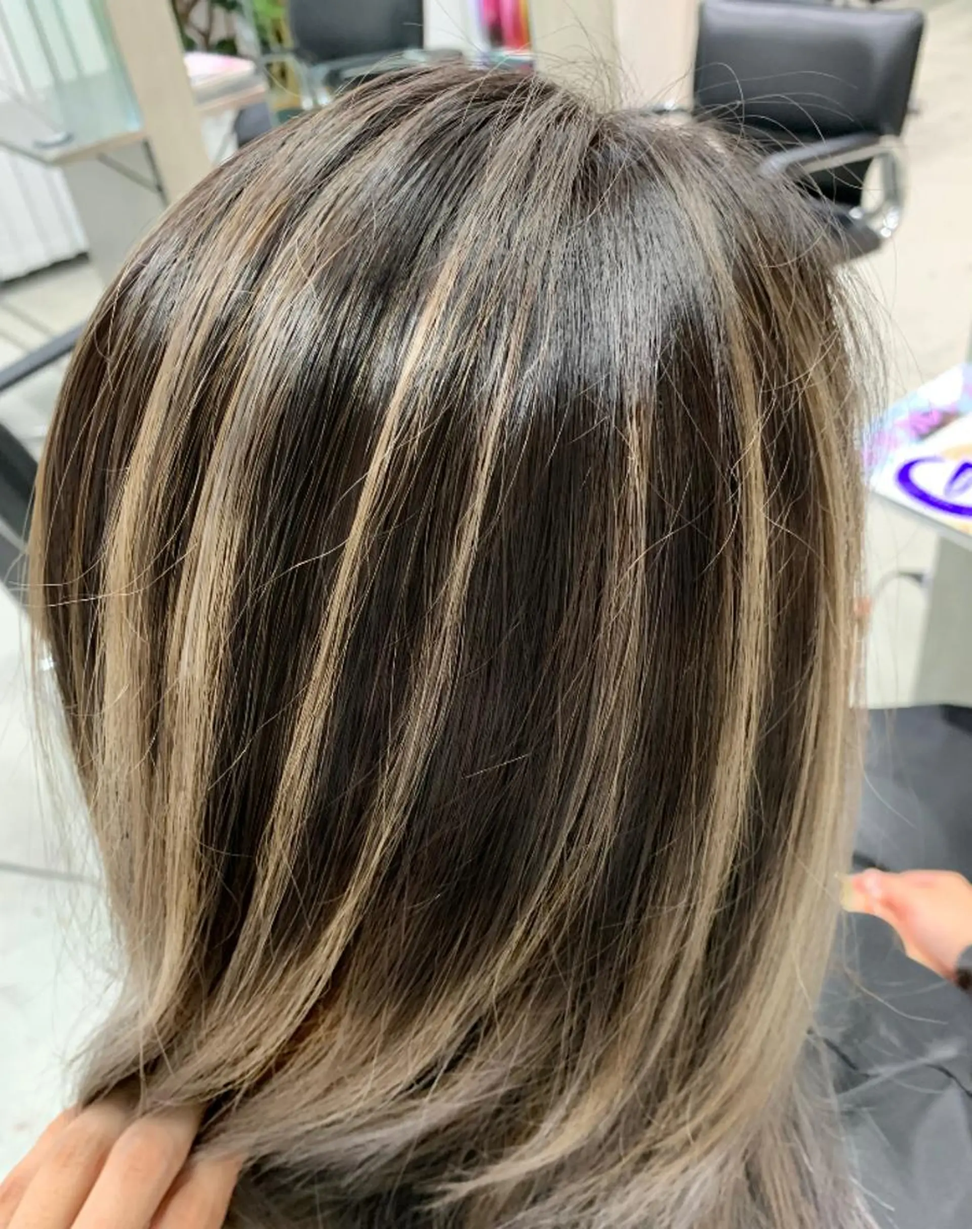 ミディアム カラー バレイヤージュ ハイライトカラー ハイライト レイヤーカット ✨カラー指名 No.1✨keitaのヘアスタイル
