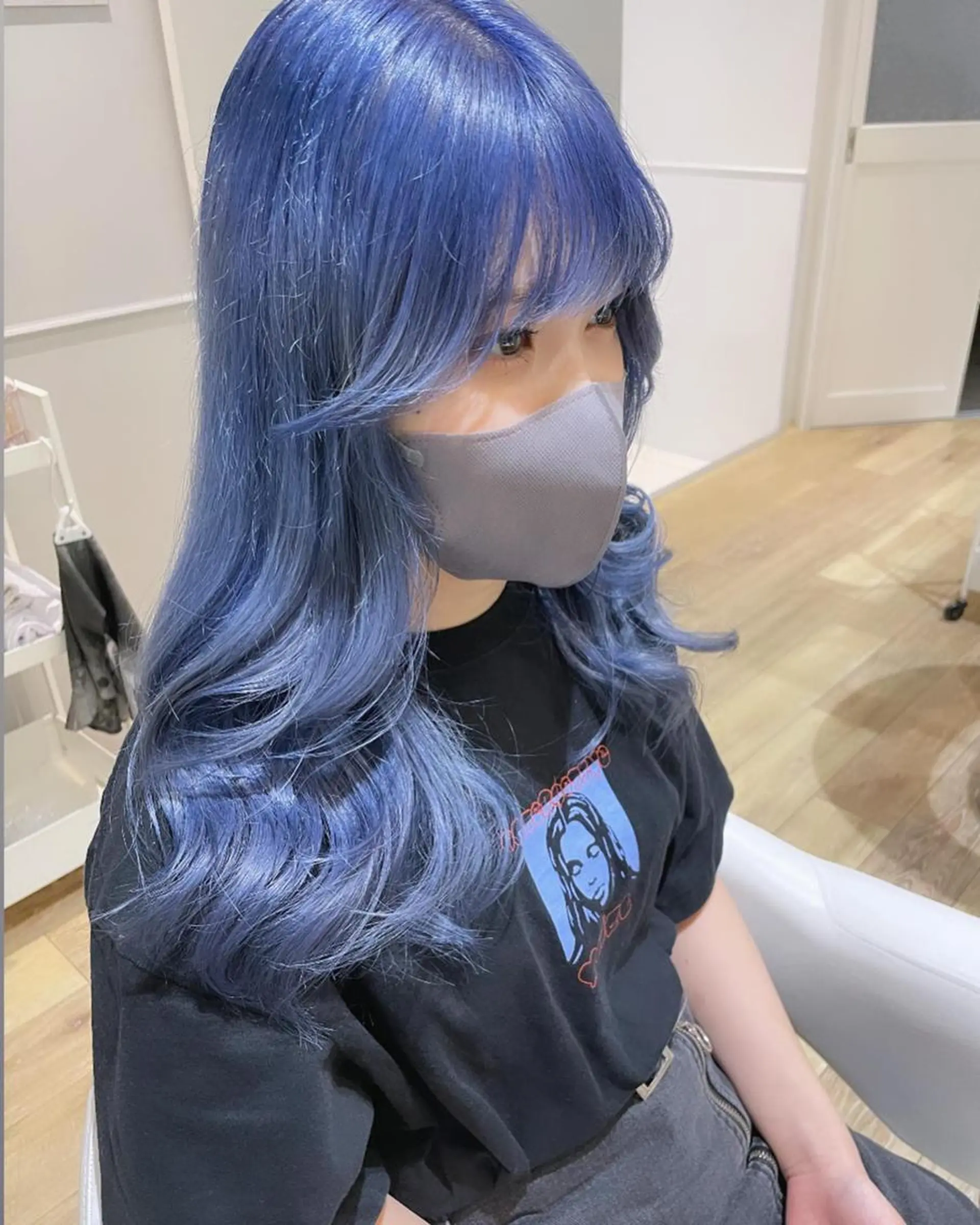 ミディアム カラー パーマ ヘアアレンジ メンズ キッズ ネイル マツエク・マツパ ブルーカラー ネイビーカラー ブルー ネイビー 🫧垢抜けヘア🫧 SHIORIのヘアスタイル