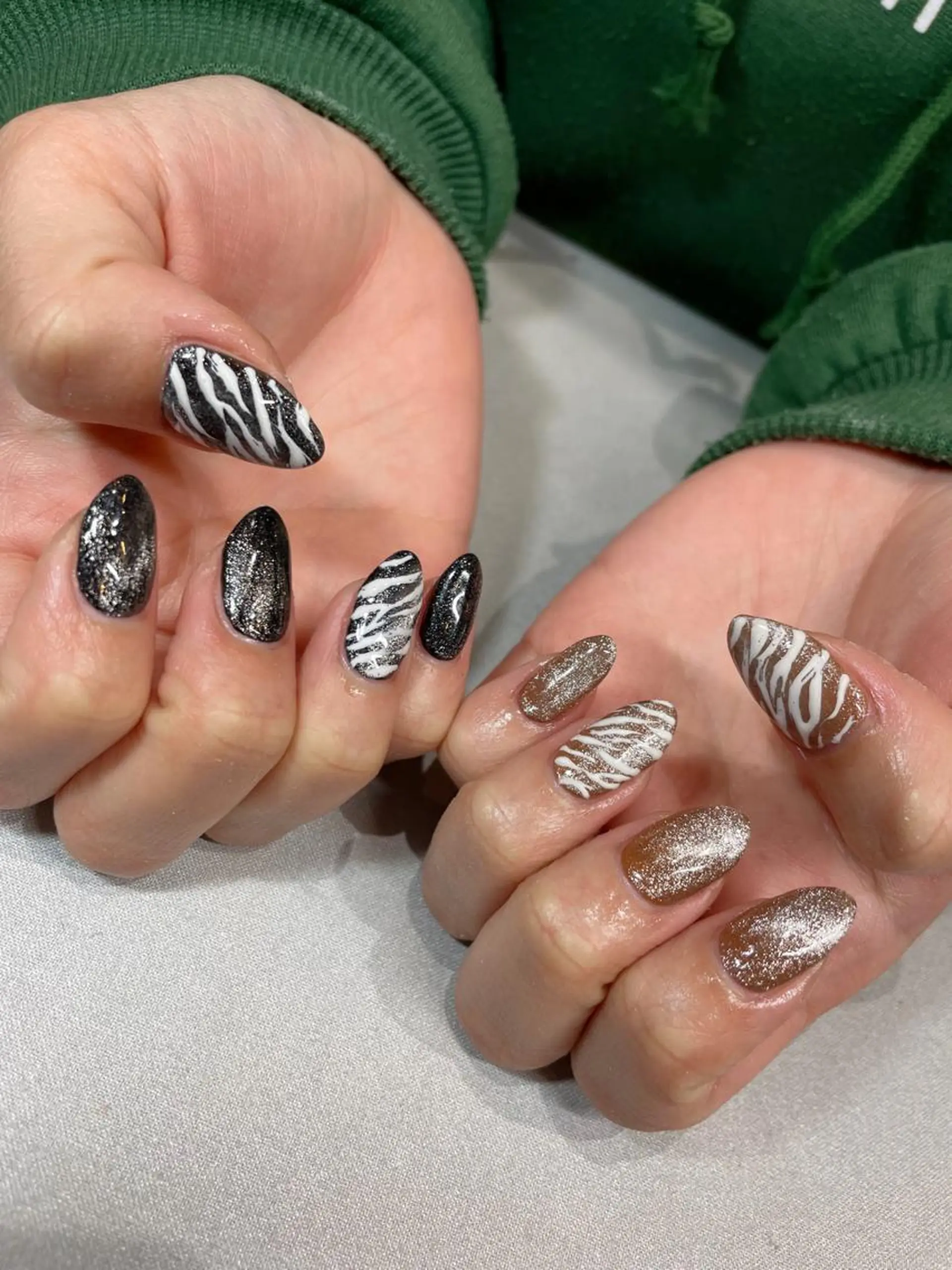 ネイル iiloo aromaworksのネイルデザイン