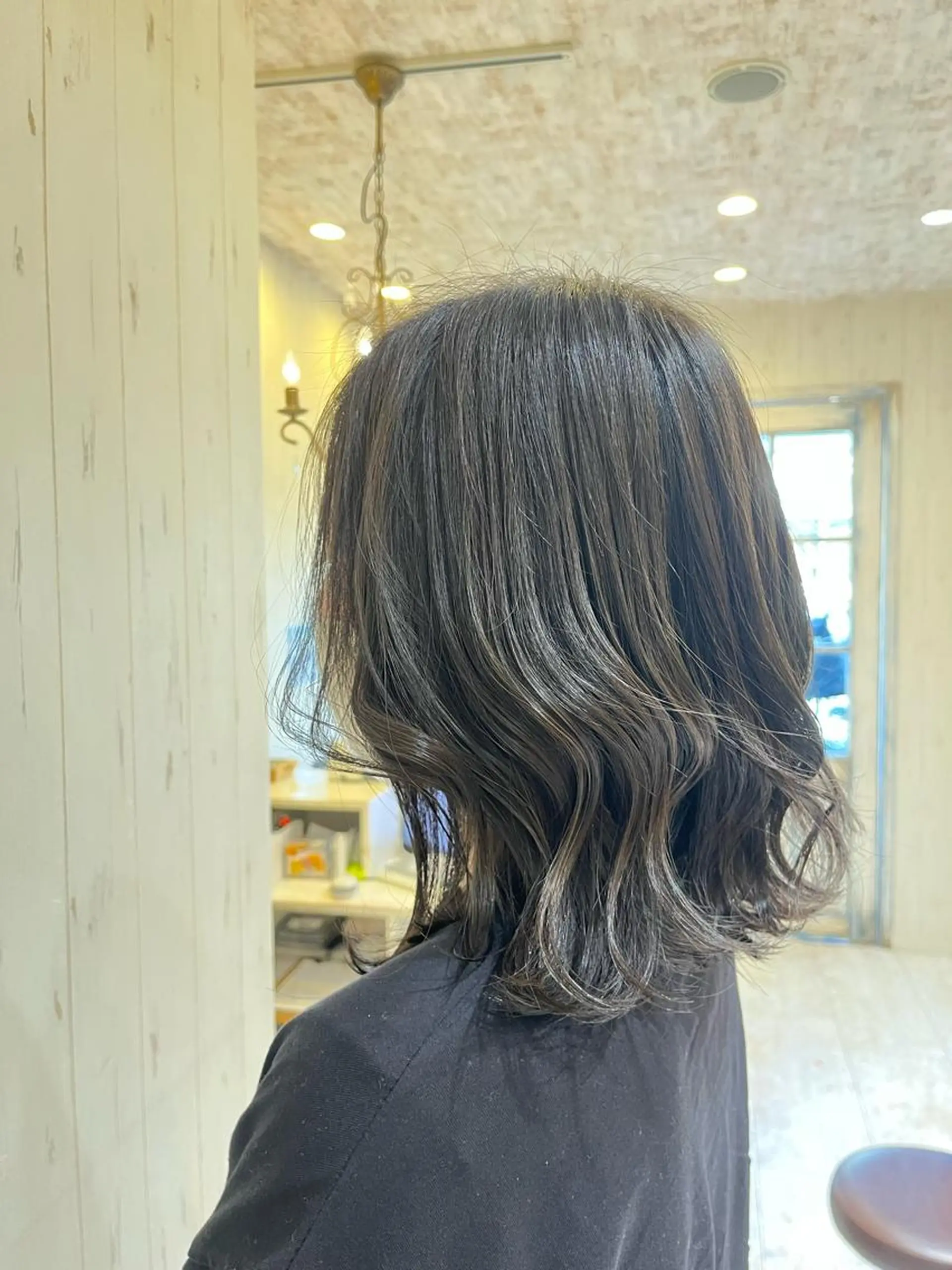 ミディアム カラー カット ヘアカラー トリートメント Ｕｋａ .のヘアスタイル