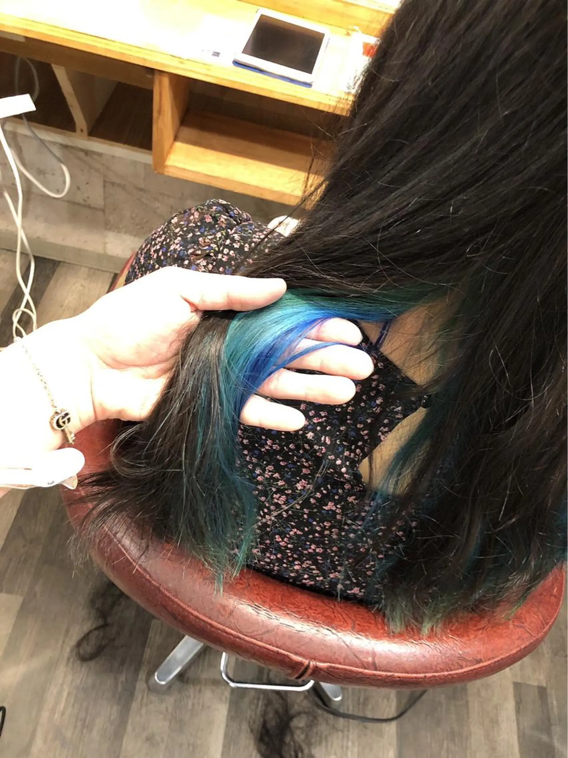 ミディアム カラー PANOL 秀島のヘアスタイル