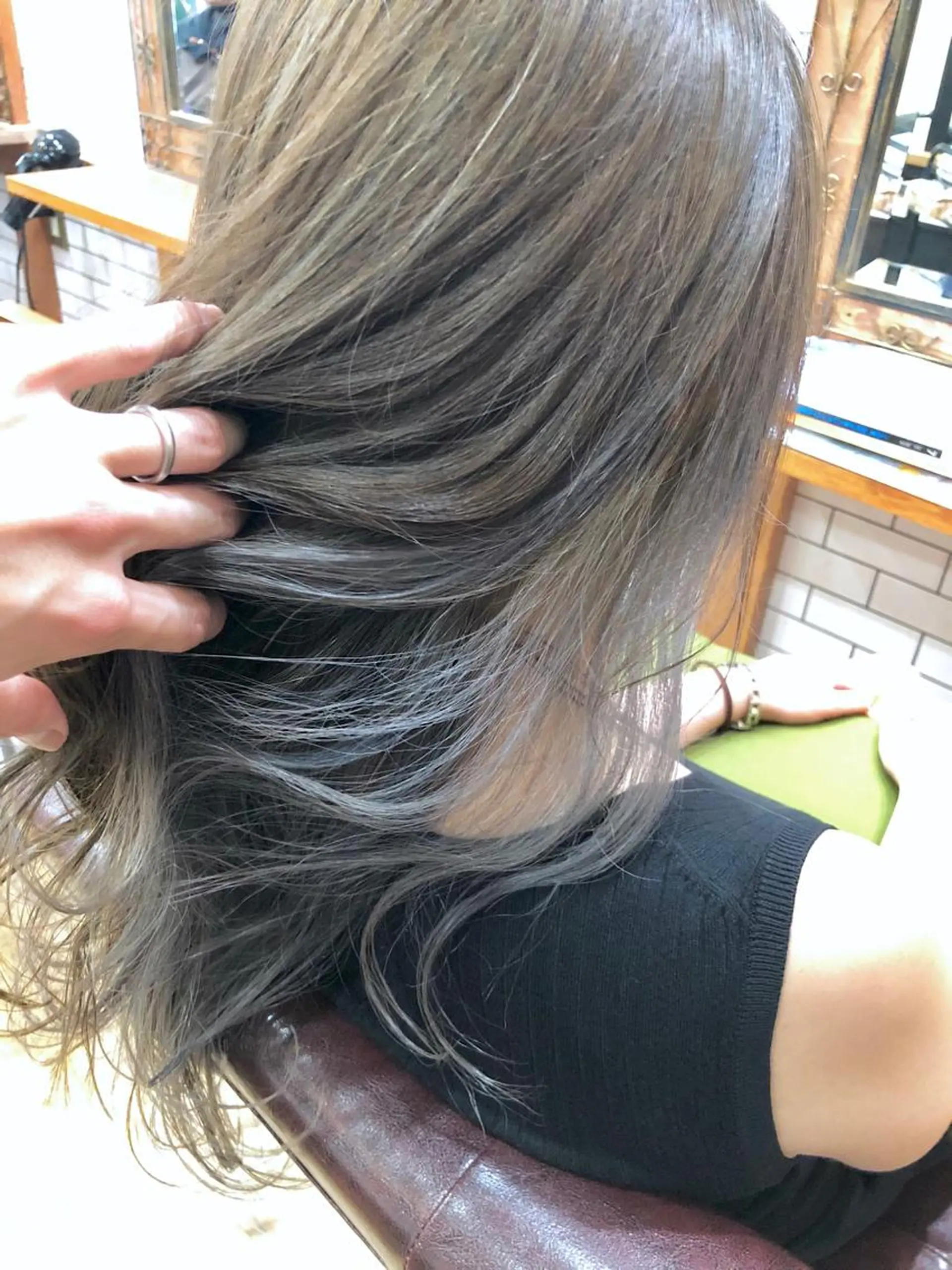 セミロング カラー THREE所属・THREE 関根大のヘアスタイル