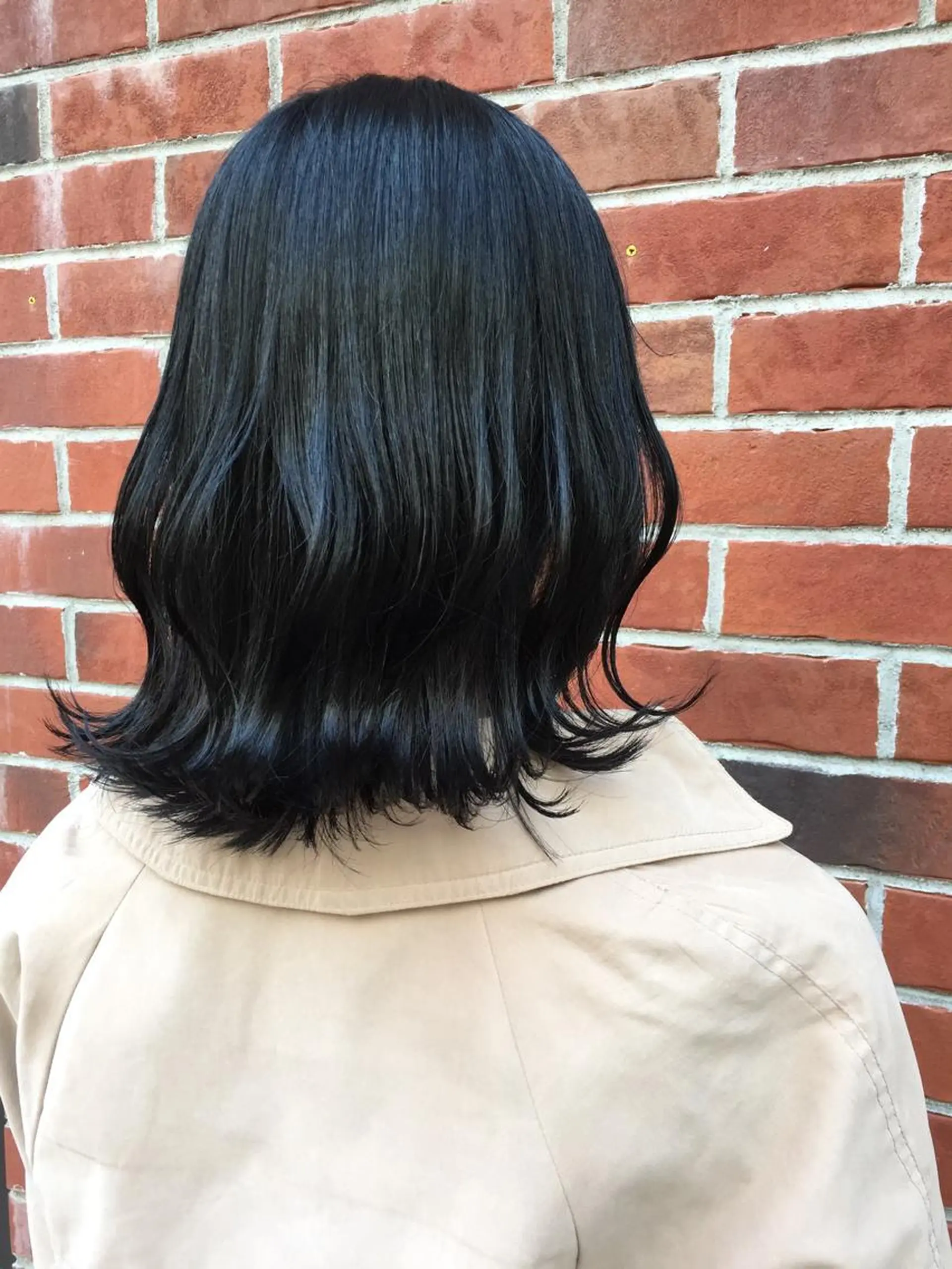 ミディアム カラー 黒髪 ブリーチ ブルーカラー ブルーブラック 透明感カラー ヘアカラー トリートメント 髪質改善/痛ませ ないカラー/西村航大のヘアスタイル
