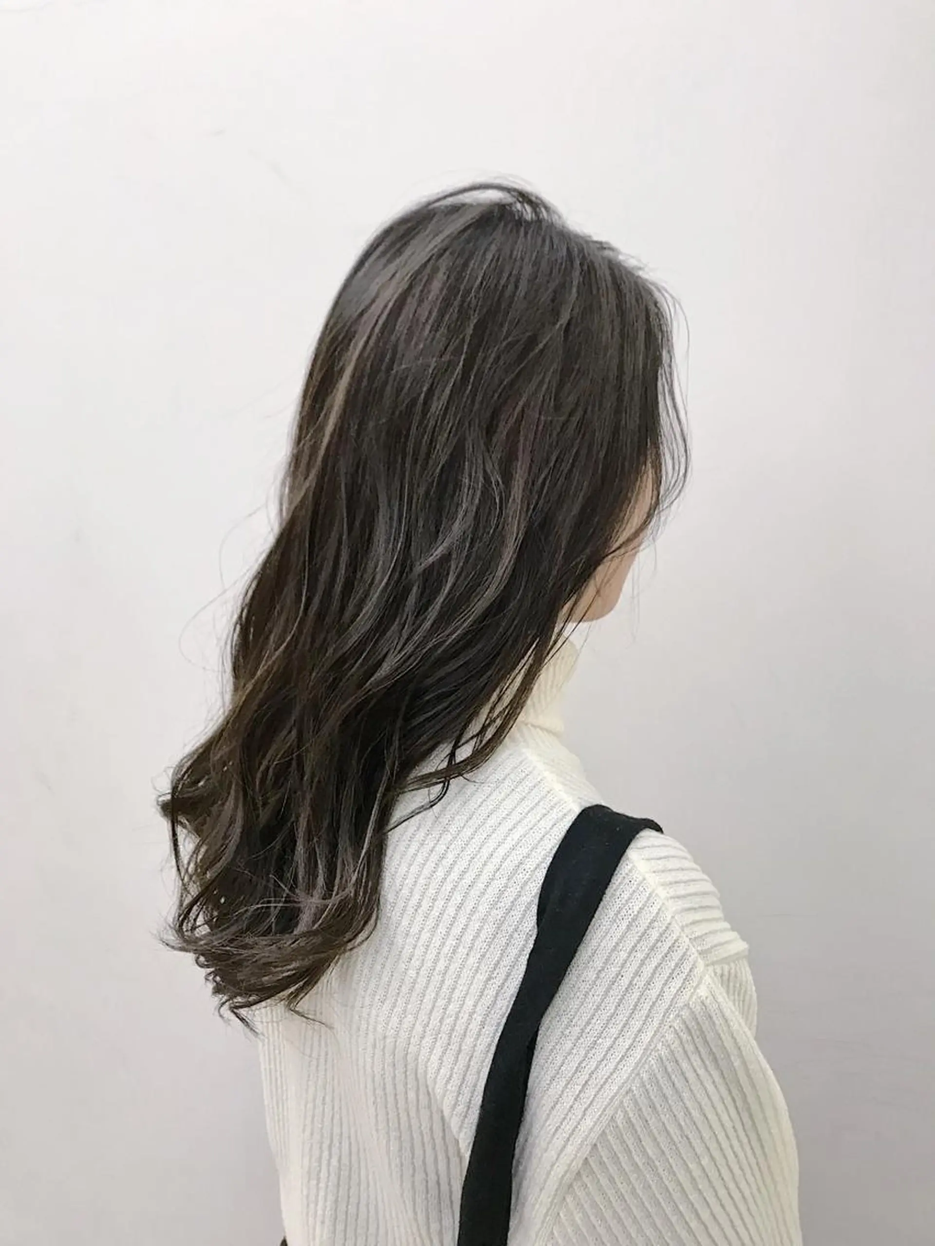 セミロング カラー ブリーチカラー/ 岩破瑞希のヘアスタイル