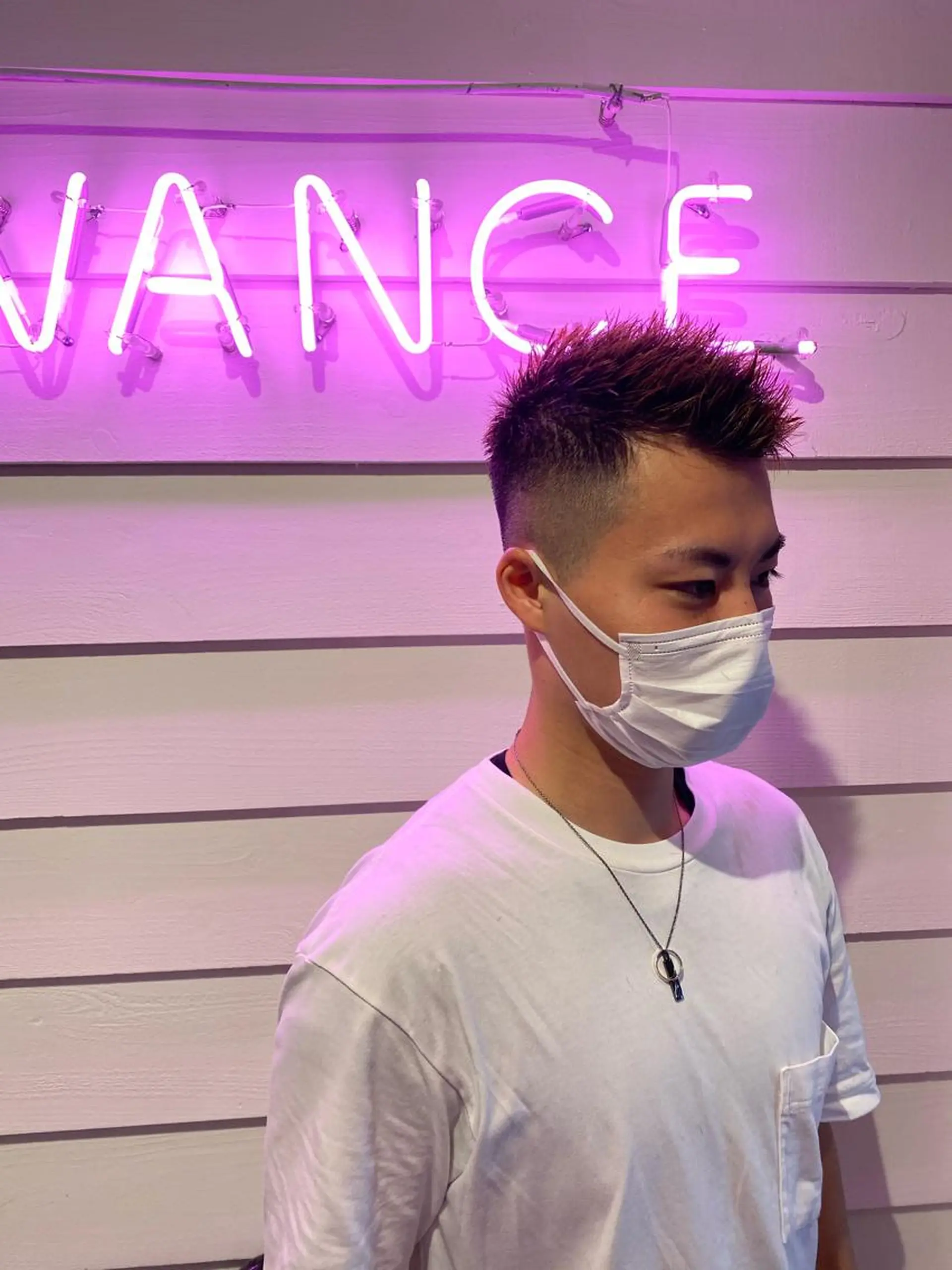 ショート カラー メンズ ボウズ フェードカット モヒカン 刈り上げ カット ヘアカラー メンズ特化 店長 松元のヘアスタイル