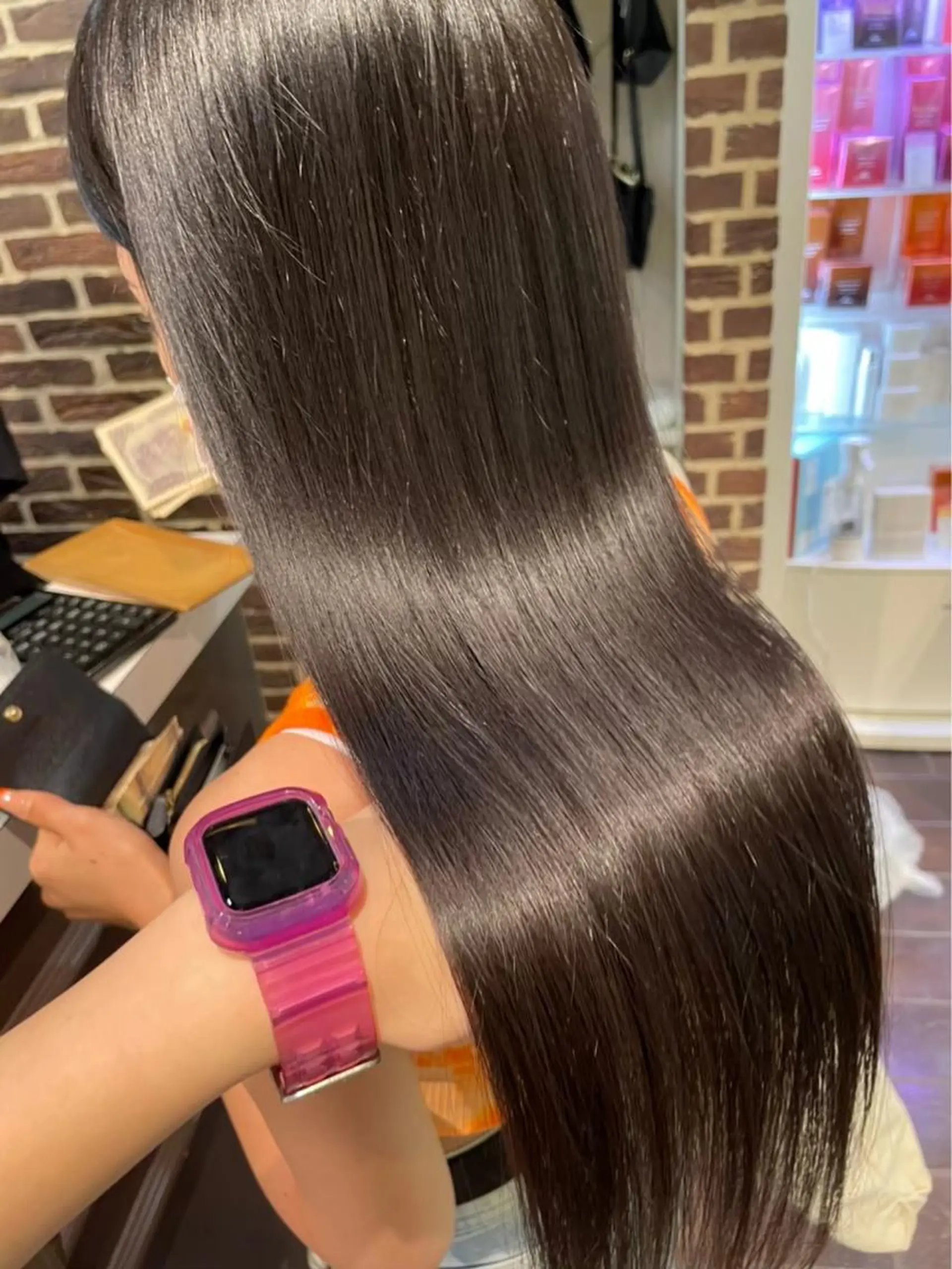 ロング カラー ベージュカラー 黒髪 ブリーチ ブルーカラー ブルーブラック トリートメント ヘッドスパ ヘアセット ニュアンスネイル パーマ/コトミ🐸のヘアスタイル