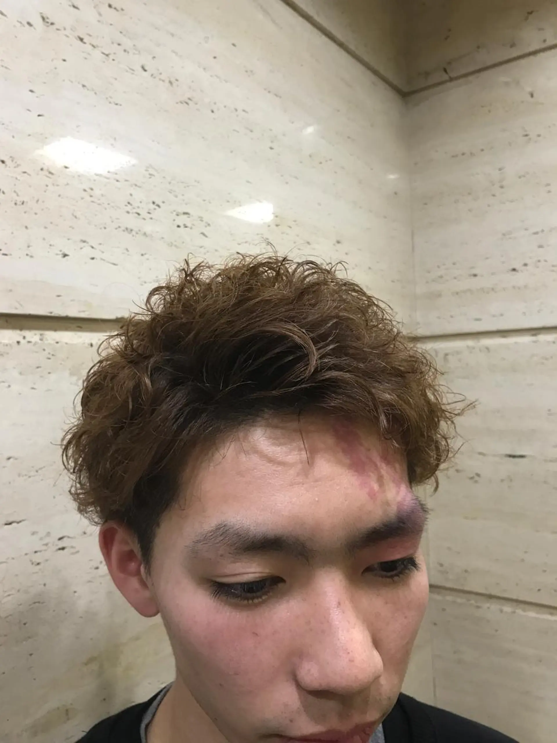 ショート パーマ メンズ 大谷 公太のヘアスタイル